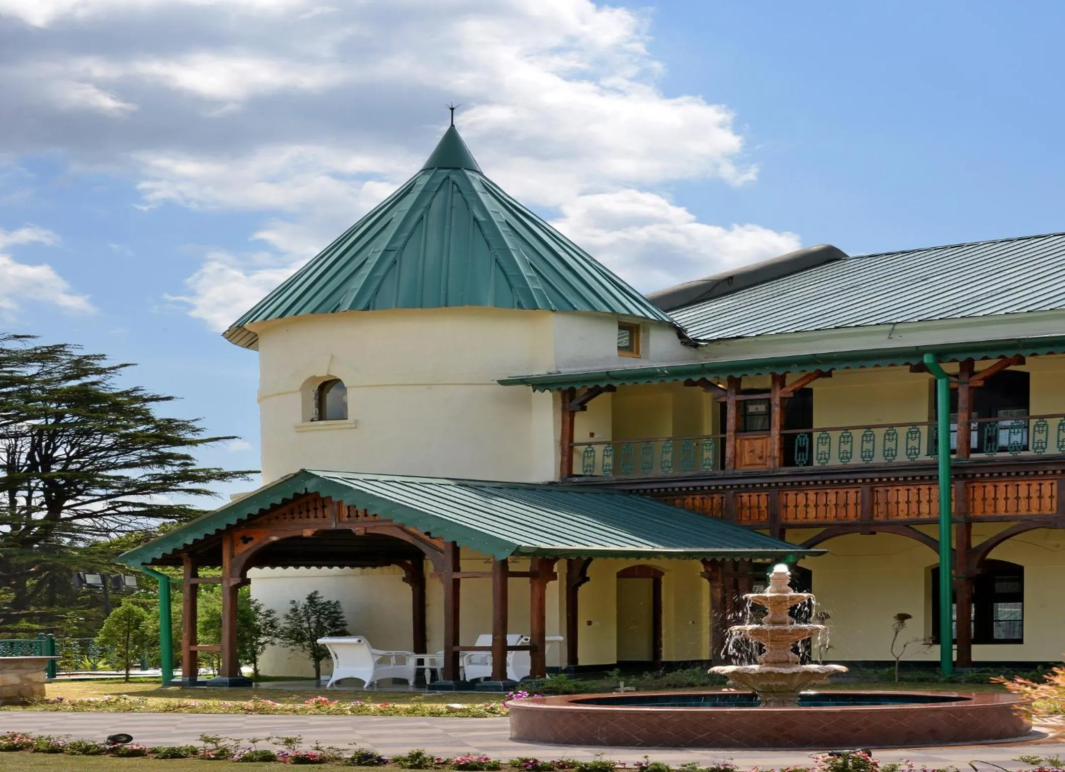 Facade/entrance in Welcomhotel by ITC Hotels, The Savoy, Mussoorie