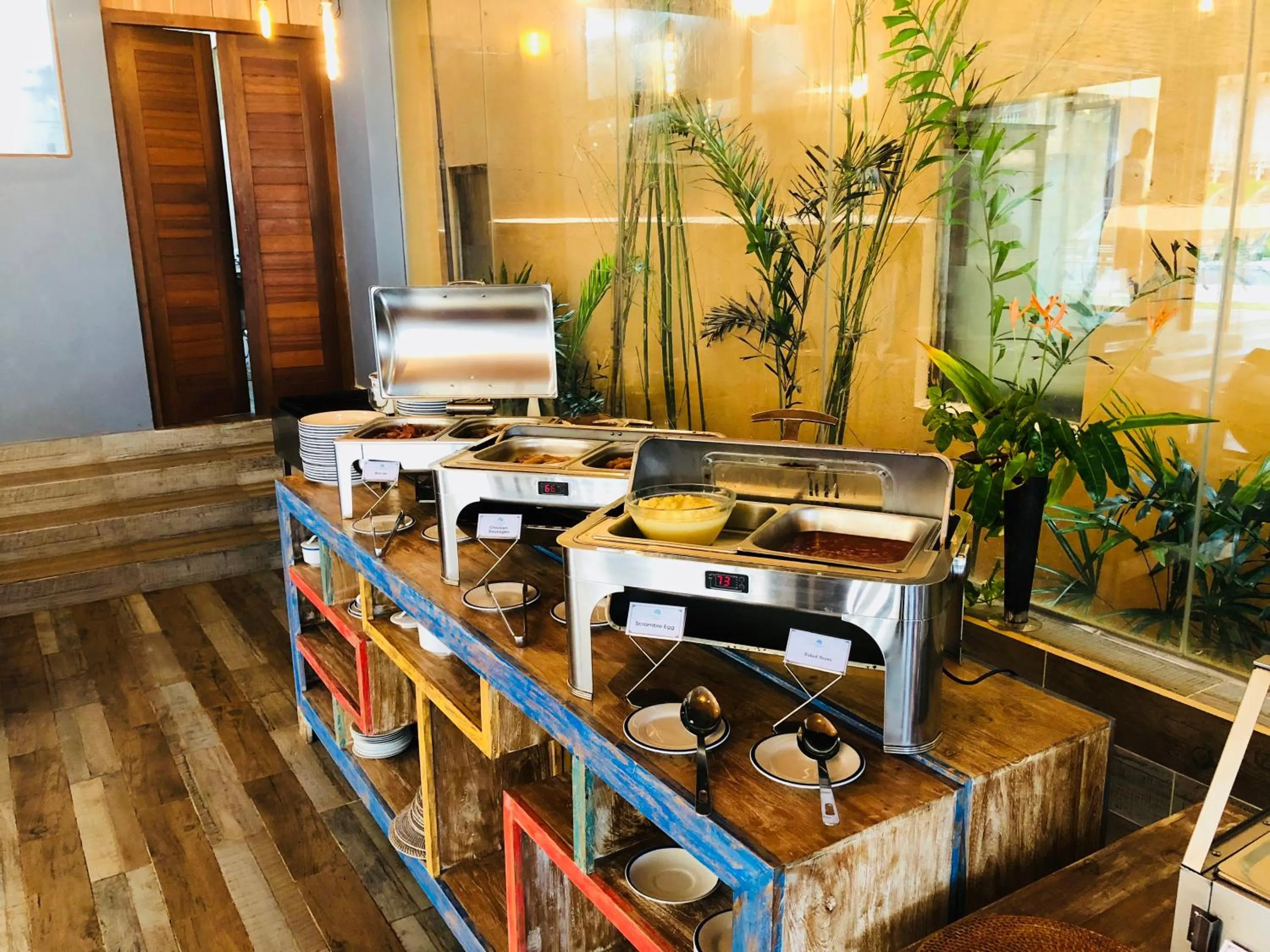 Buffet breakfast in Thaproban Pavilion Resort and Spa