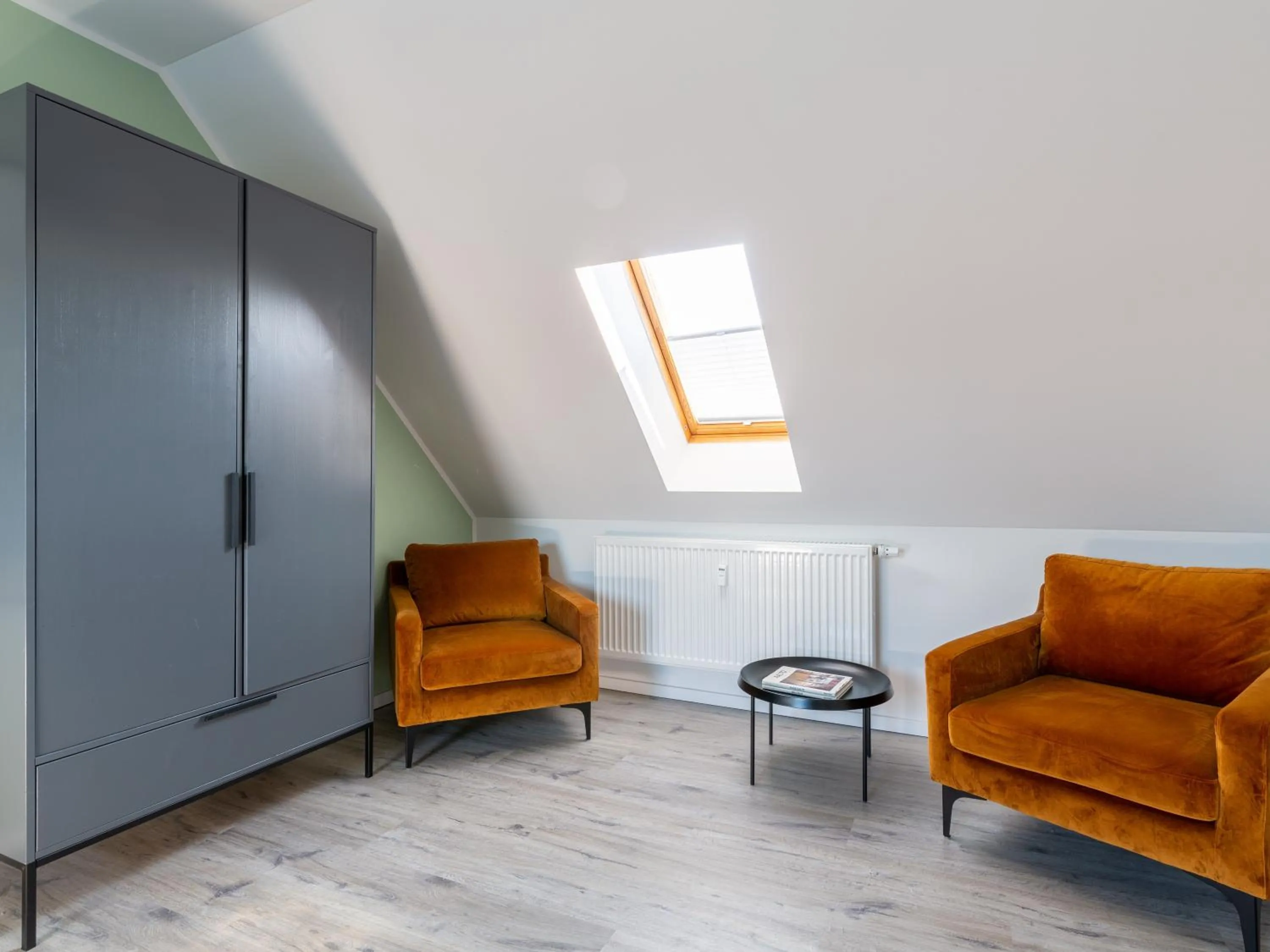 Seating area in Limehome Chemnitz Hartmannstraße