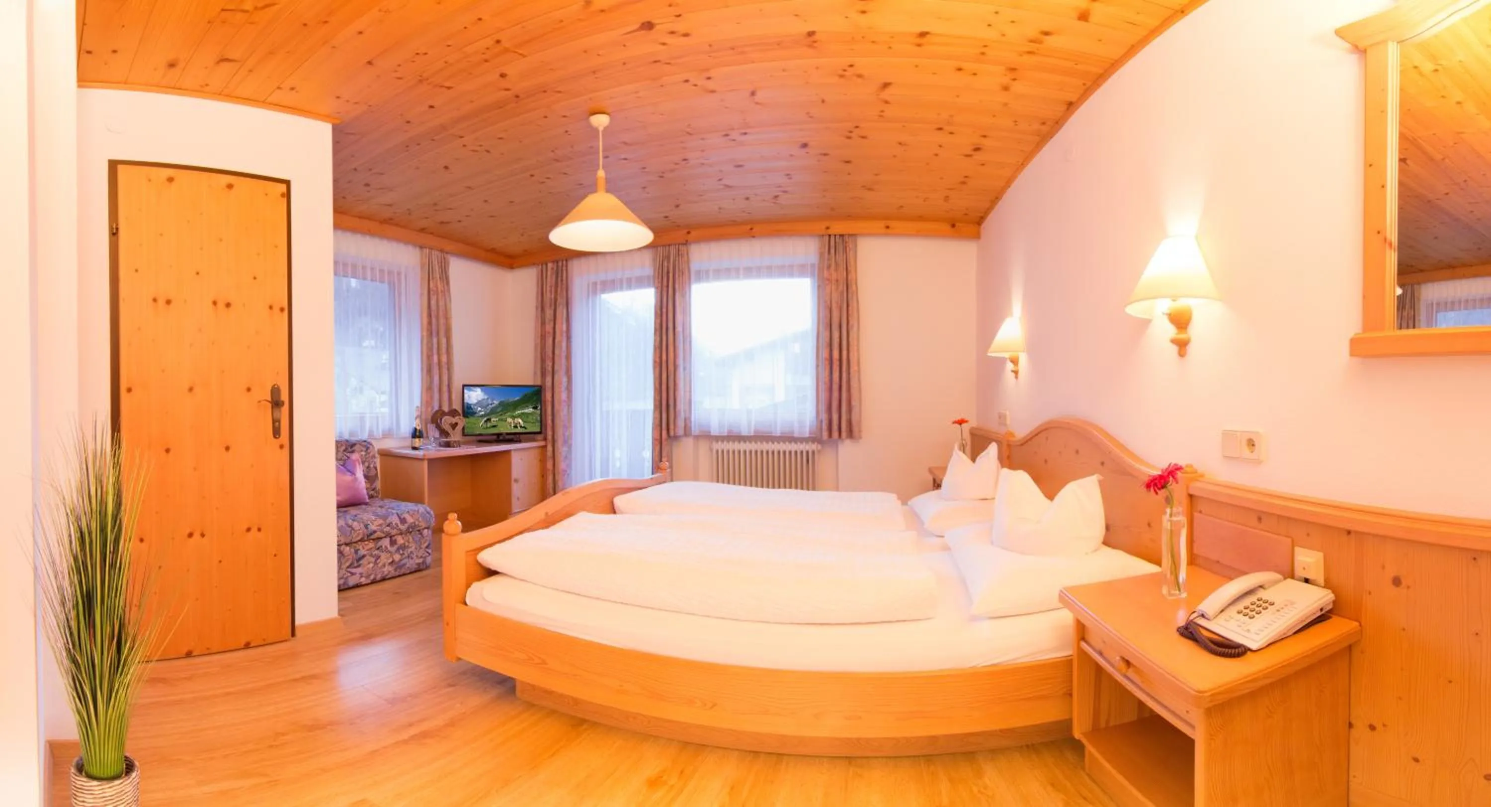 Photo of the whole room, Bed in Hotel Christoph