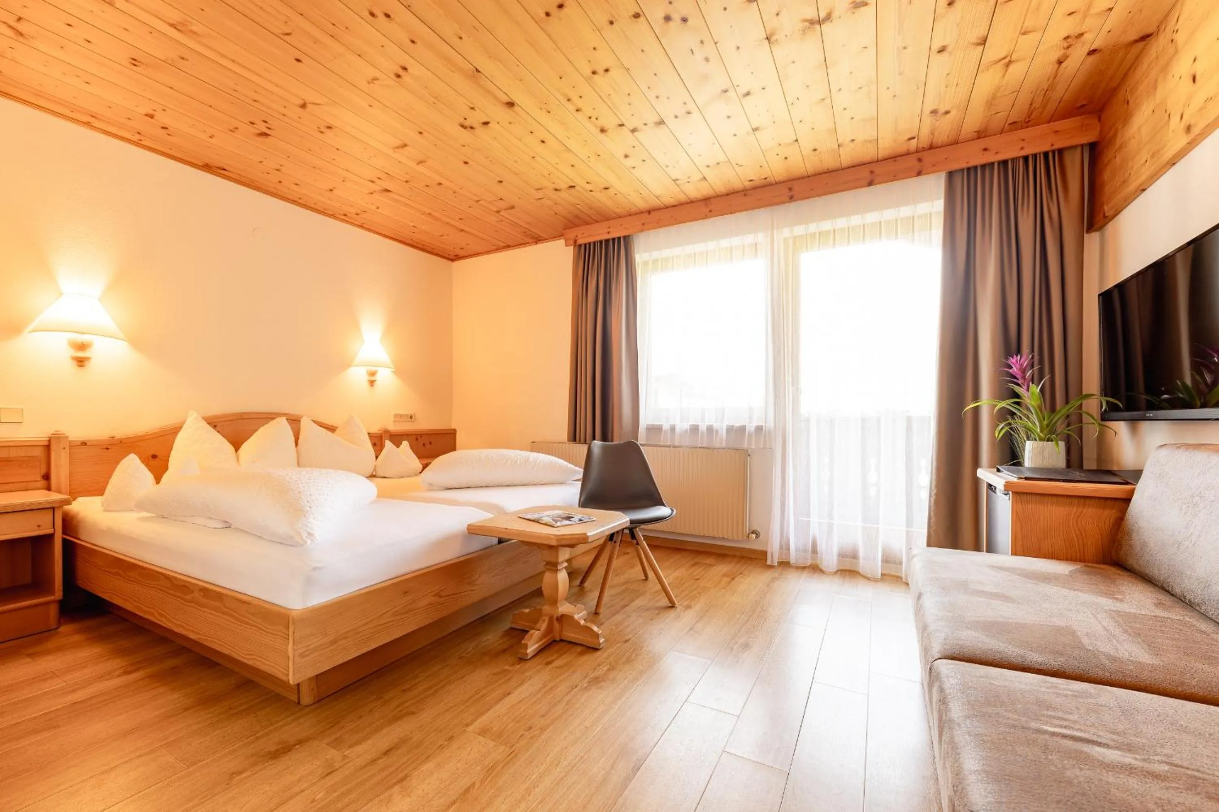 Photo of the whole room, Bed in Hotel Christoph