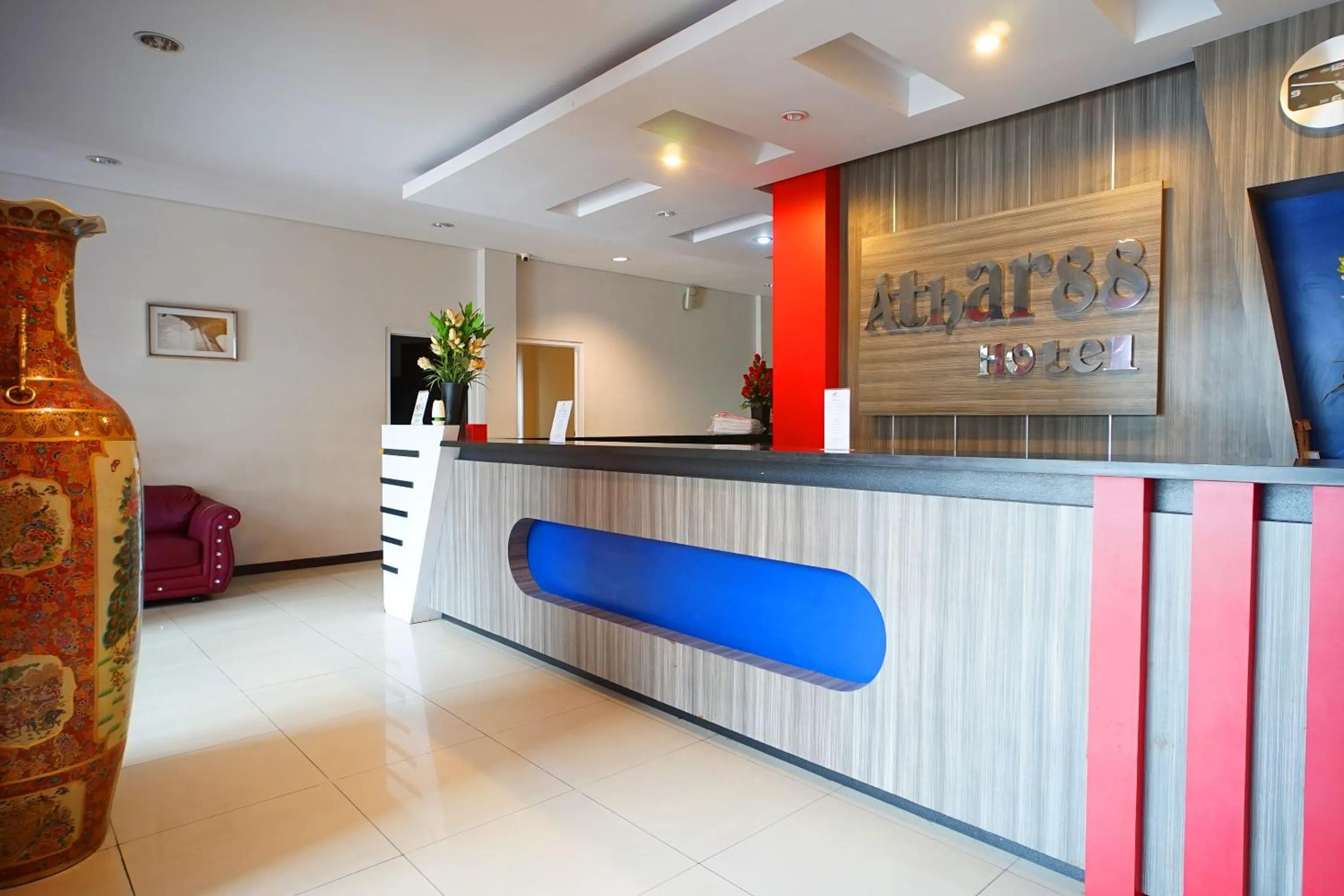Lobby or reception in OYO 1477 Athar 88 Hotel