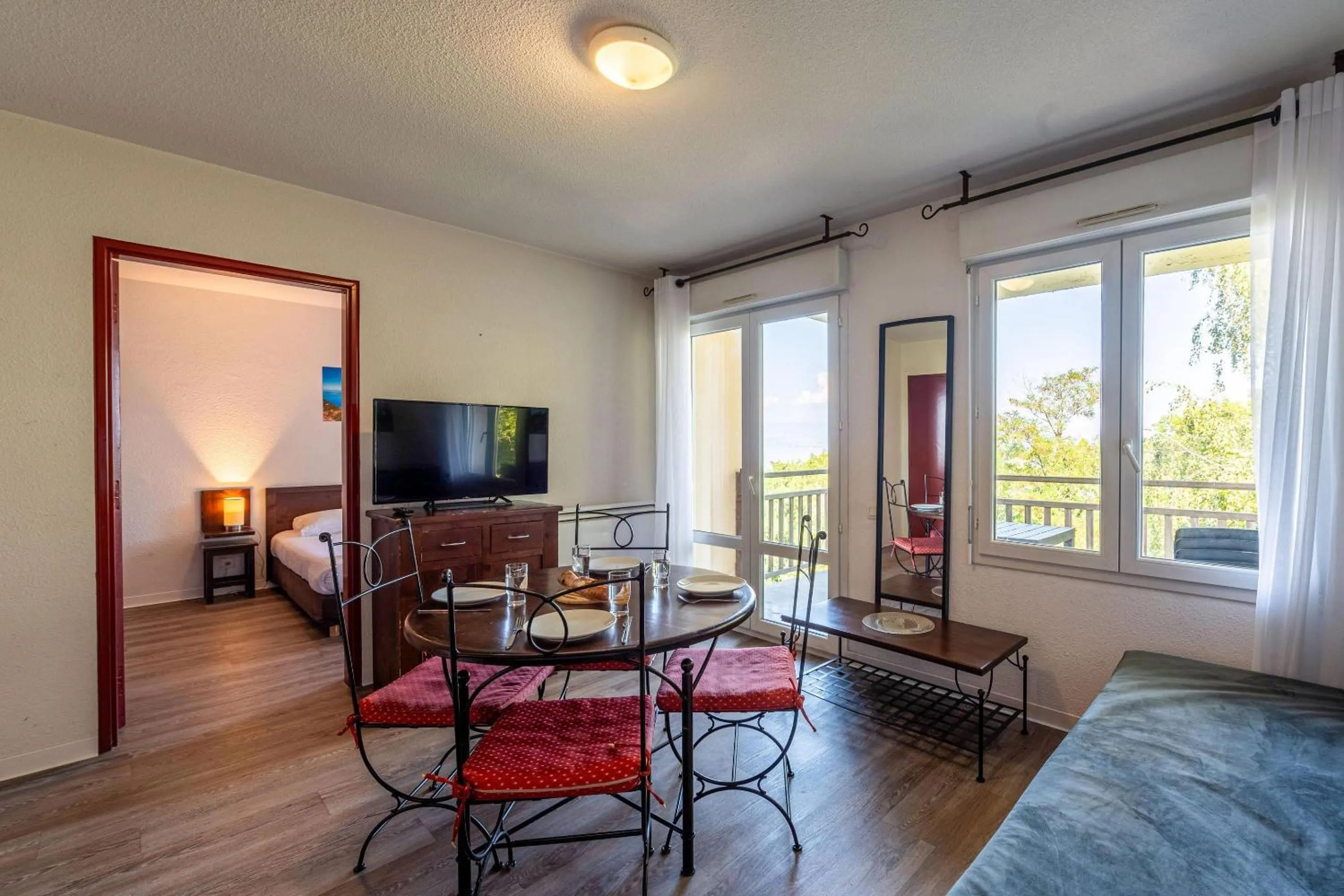 Bedroom in Zenitude Evian Les Terrasses du Lac, an Ascend Collection Hotel