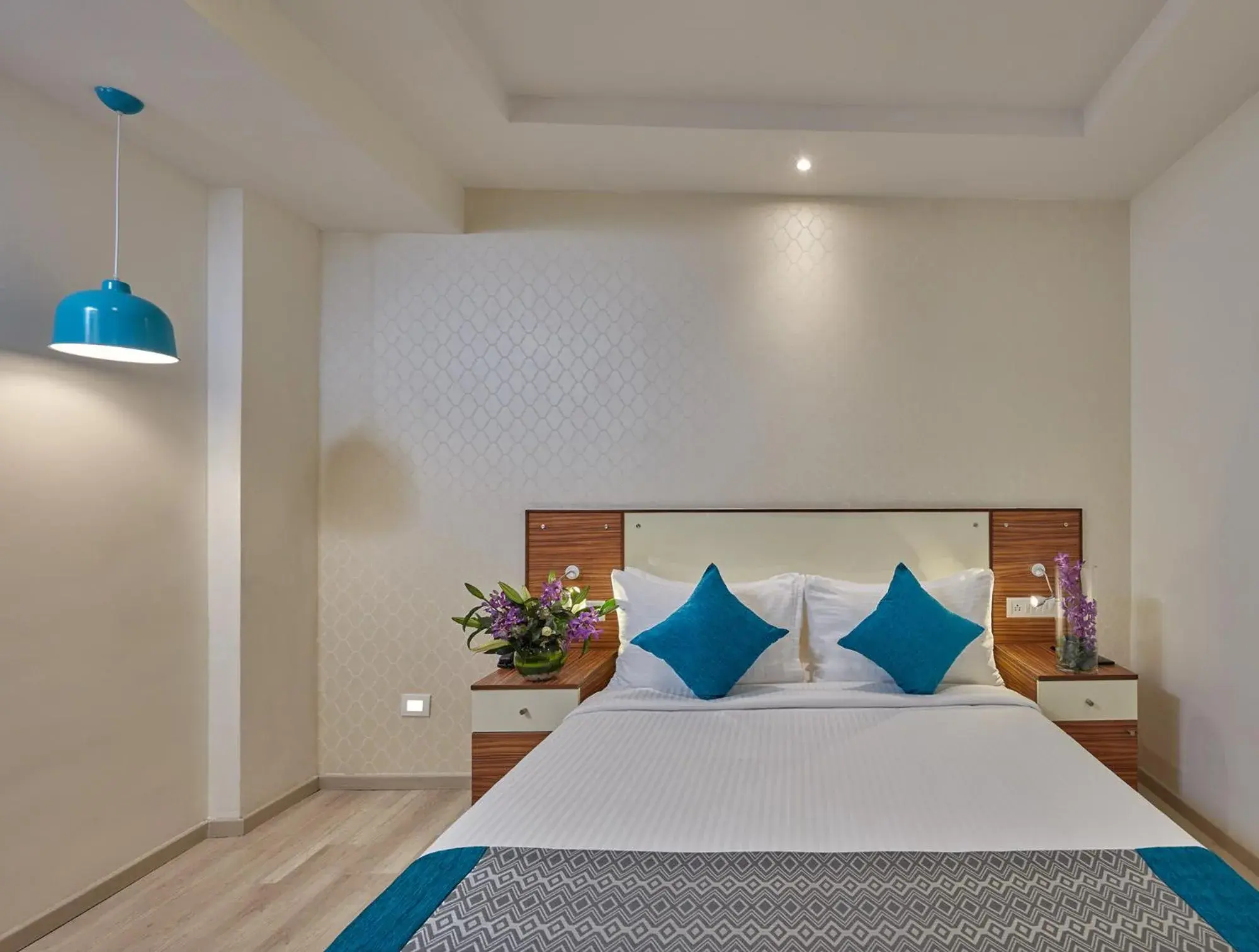 Deluxe Room - single occupancy in Regenta Inn Indiranagar by Royal Orchid Hotels Deluxe Room - single occupancy in Regenta Inn Indiranagar by Royal Orchid Hotels
