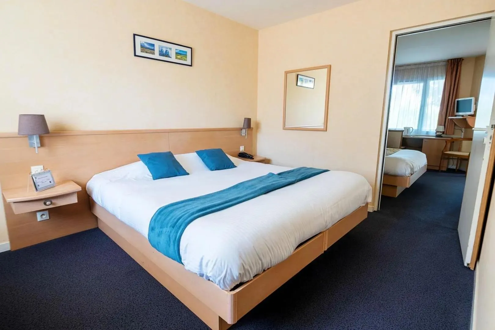 Bedroom, Bed in Hotel L'Océane Angers Parc Expo