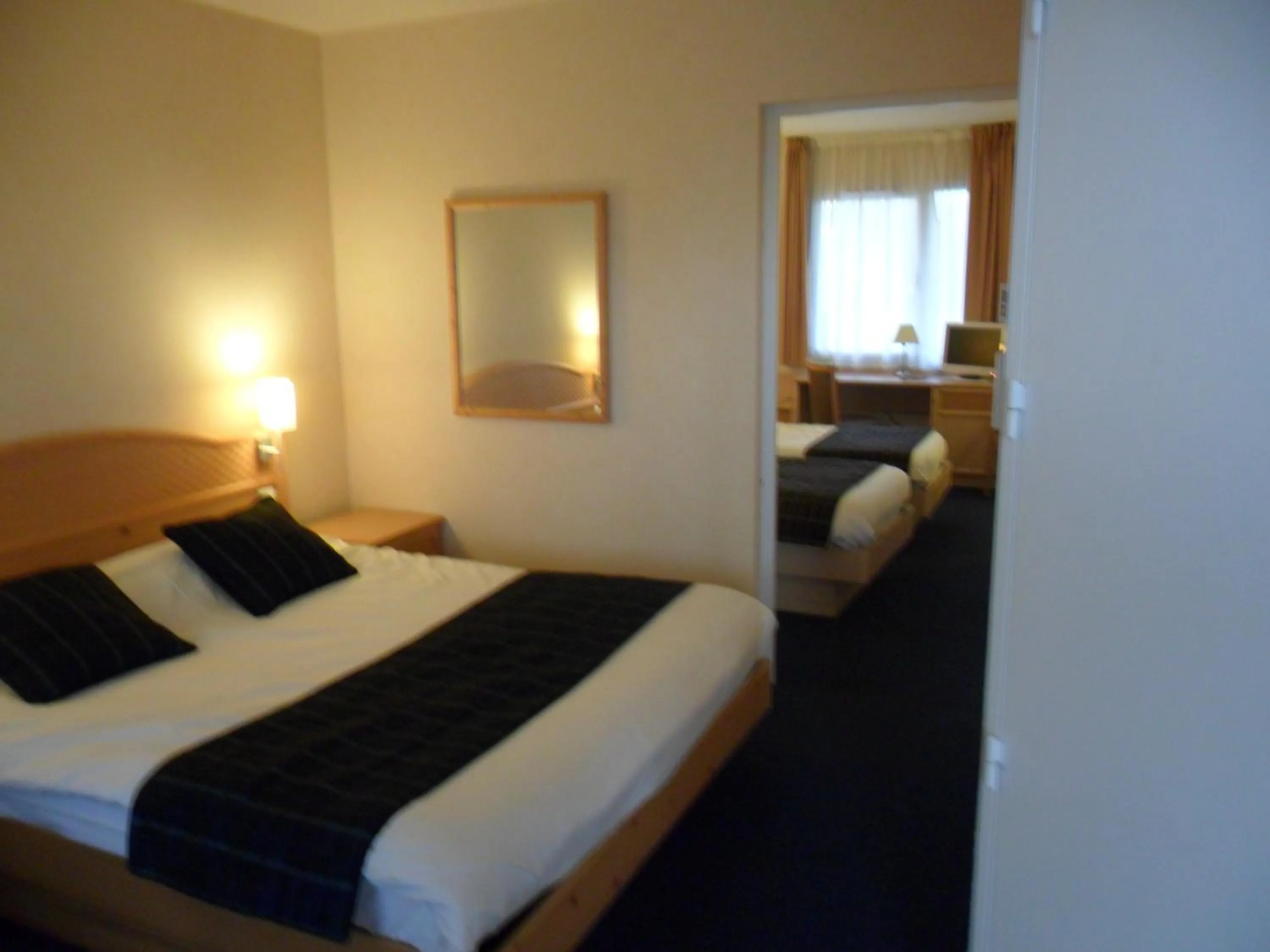 Bed in Hotel L'Océane Angers Parc Expo