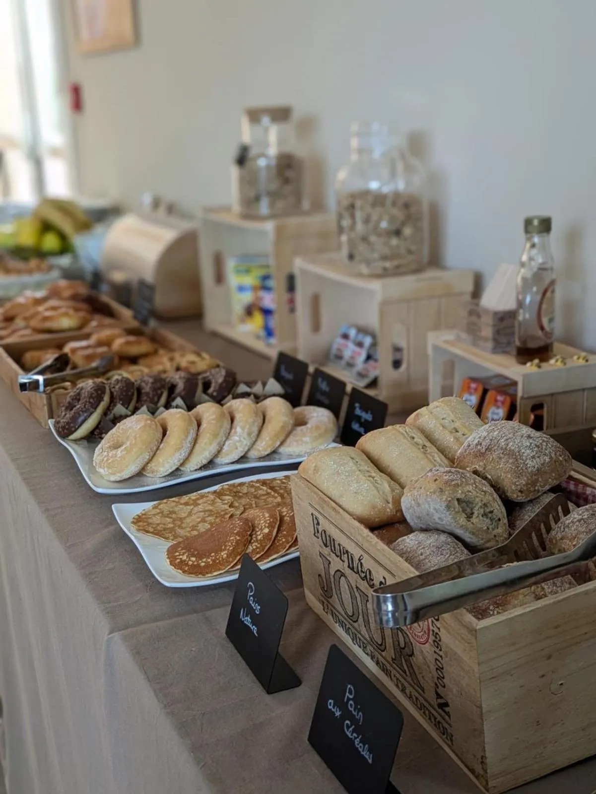 Breakfast in Hotel L'Océane Angers Parc Expo