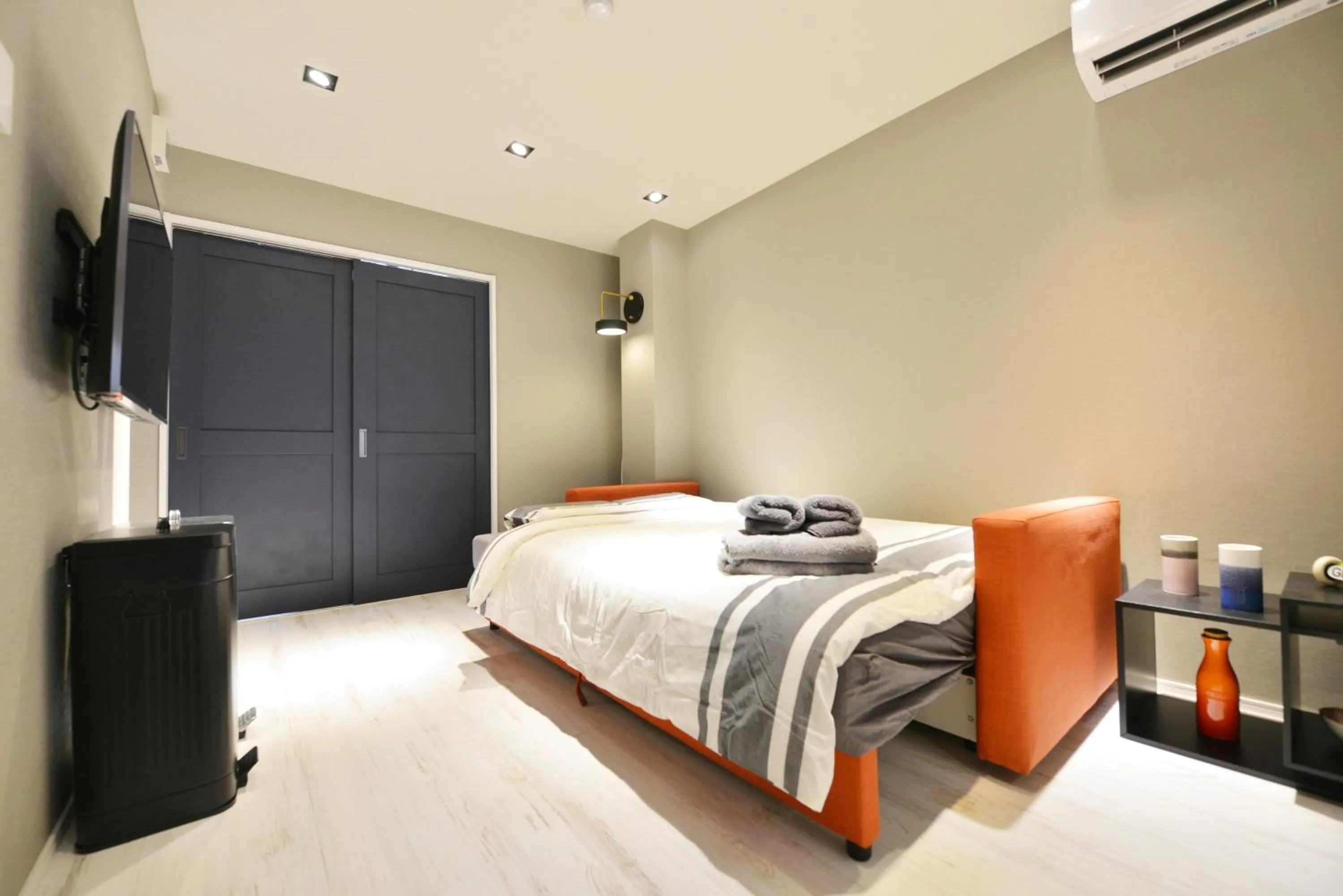 Bed in Real Life Meguro River