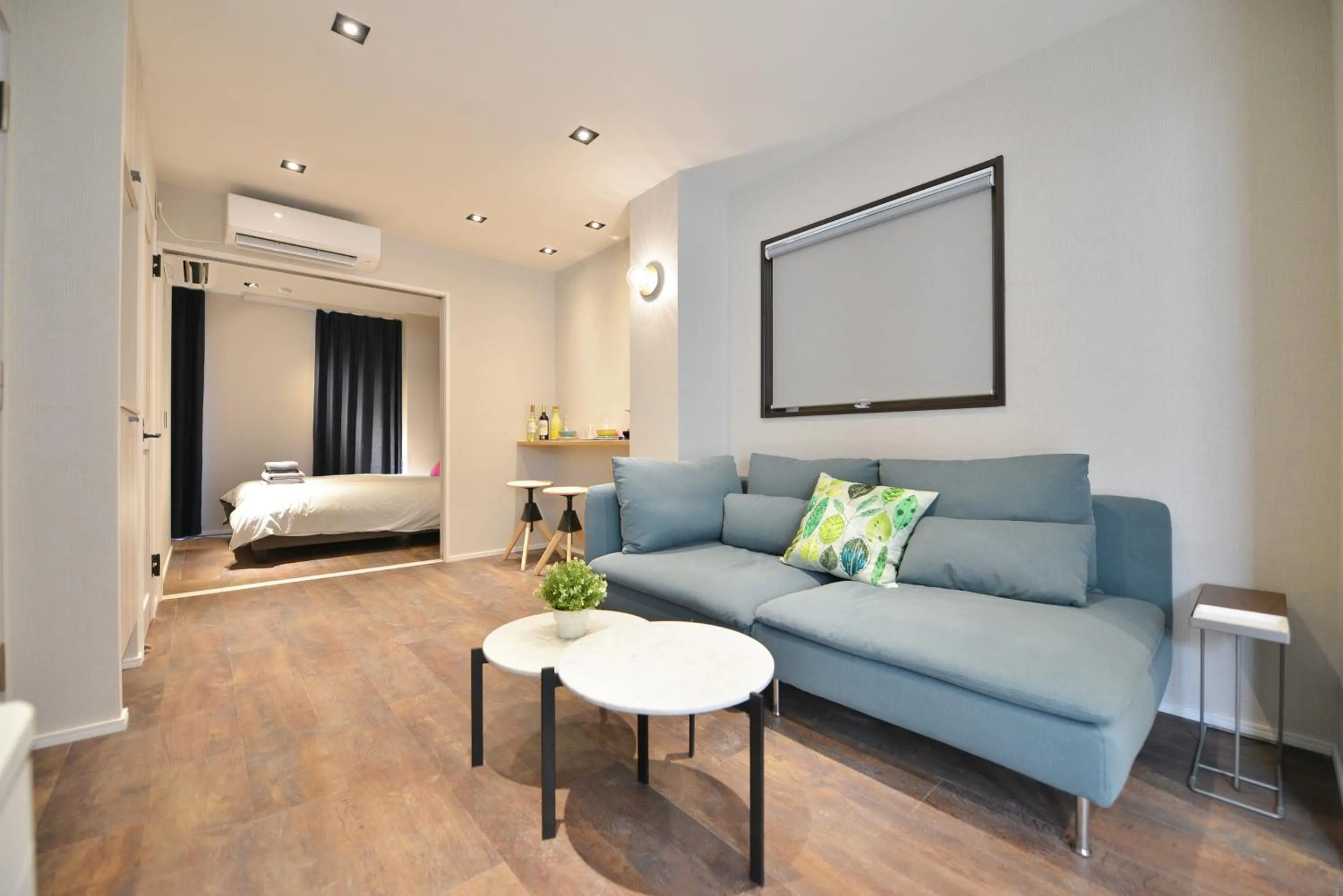 Living room, Bed in Real Life Meguro River