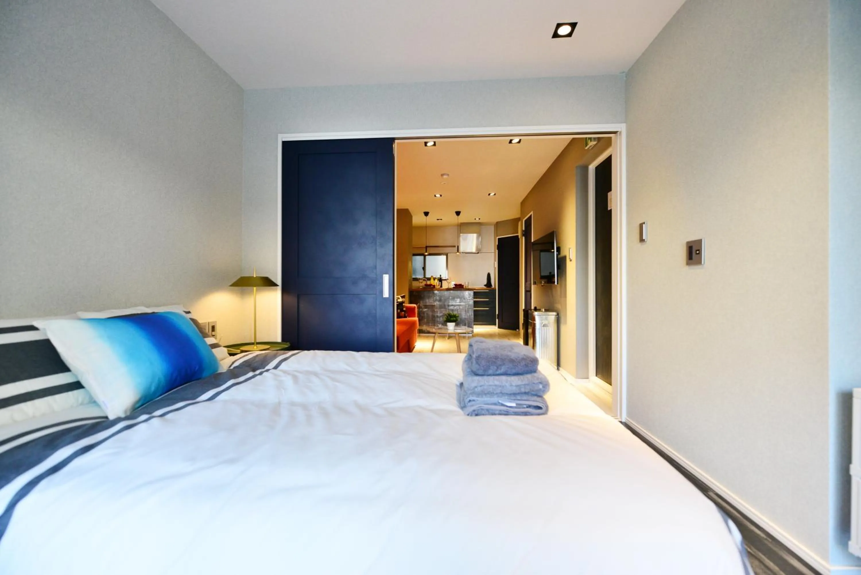 Photo of the whole room, Bed in Real Life Meguro River