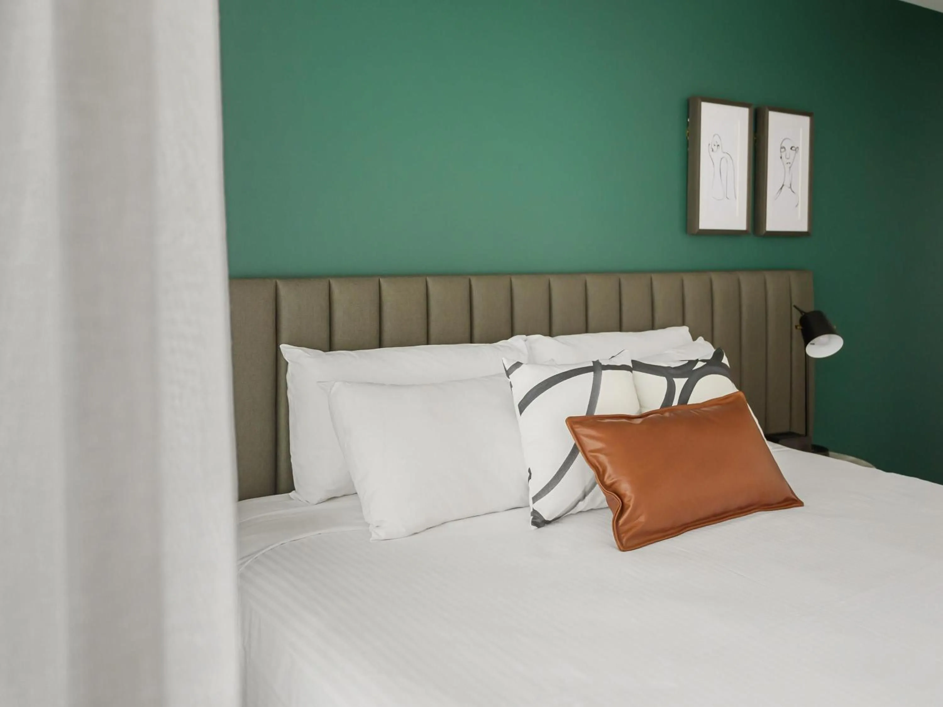 Bedroom, Bed in The Sebel Melbourne Moonee Ponds