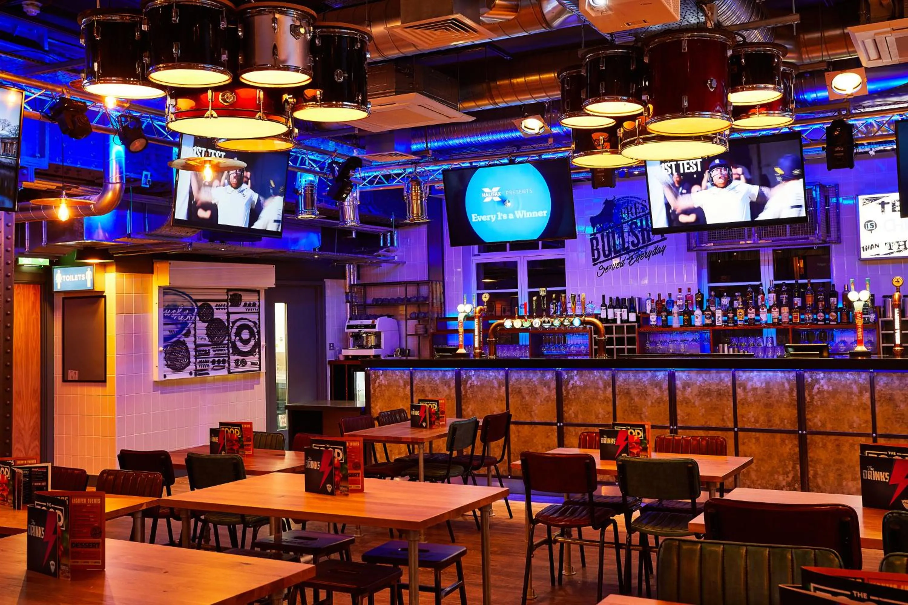 Nightclub / DJ in St Christopher's Inn Edinburgh - Old Town