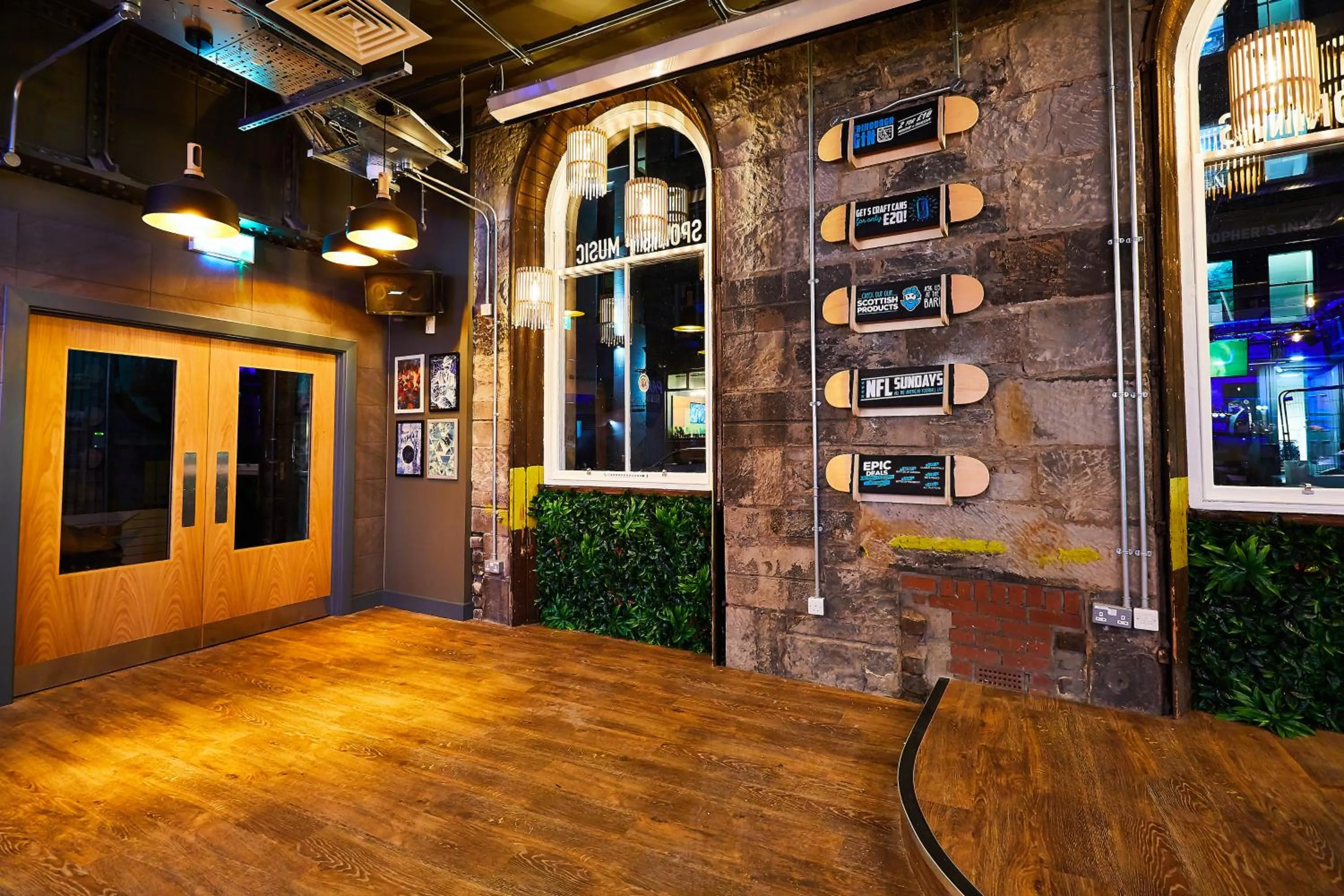 Facade/entrance in St Christopher's Inn Edinburgh - Old Town