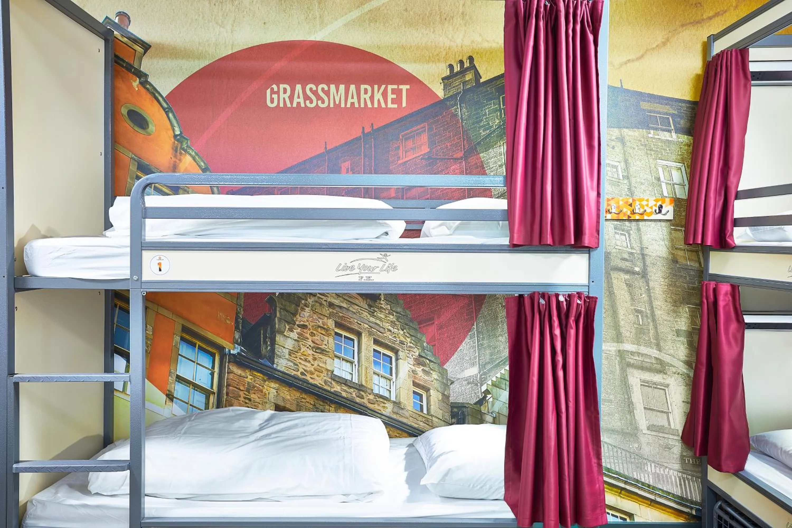 Bedroom, Bed in St Christopher's Inn Edinburgh - Old Town