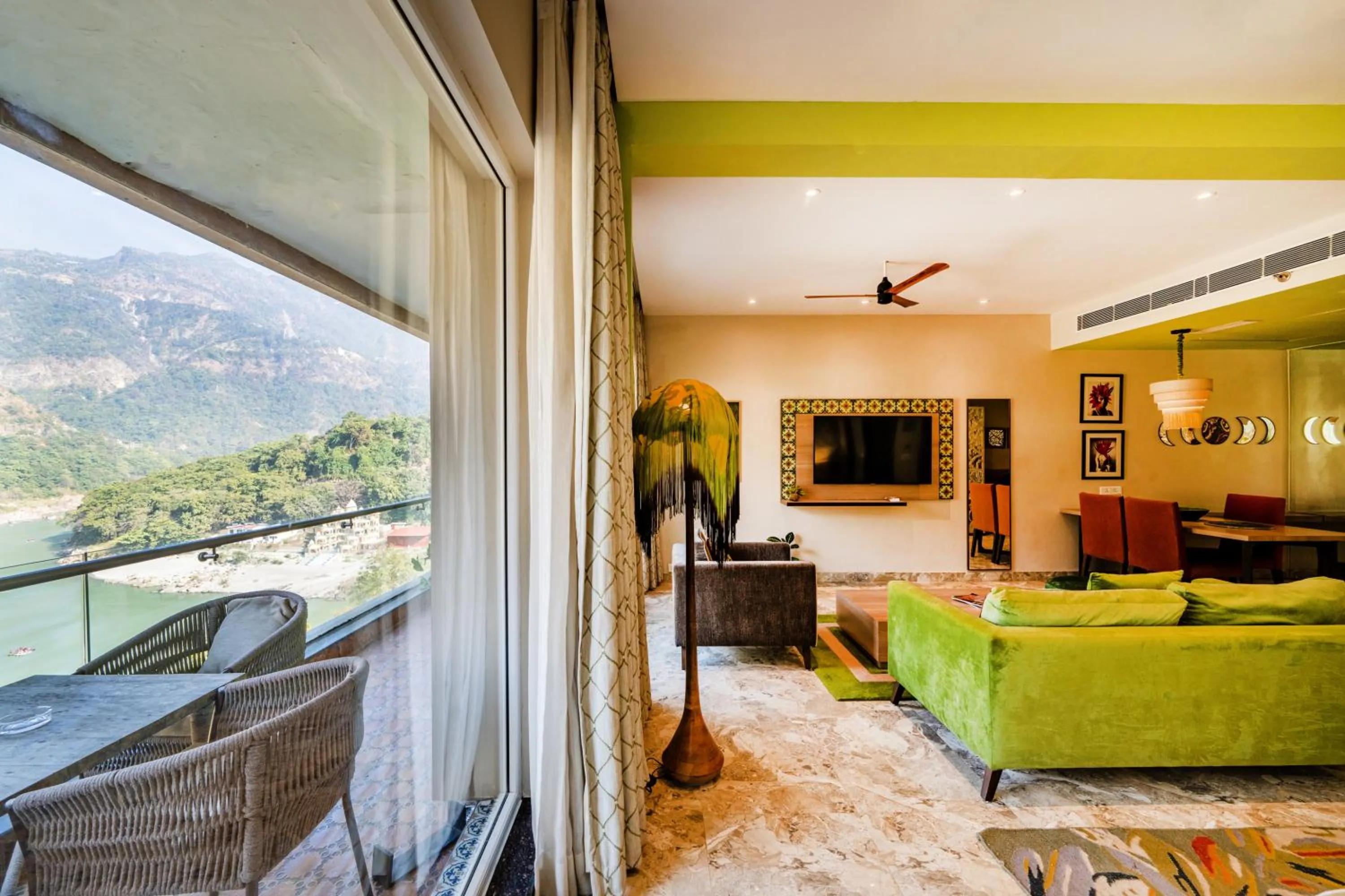 Communal lounge/ TV room in Antalya By Divine Ganga Cottage