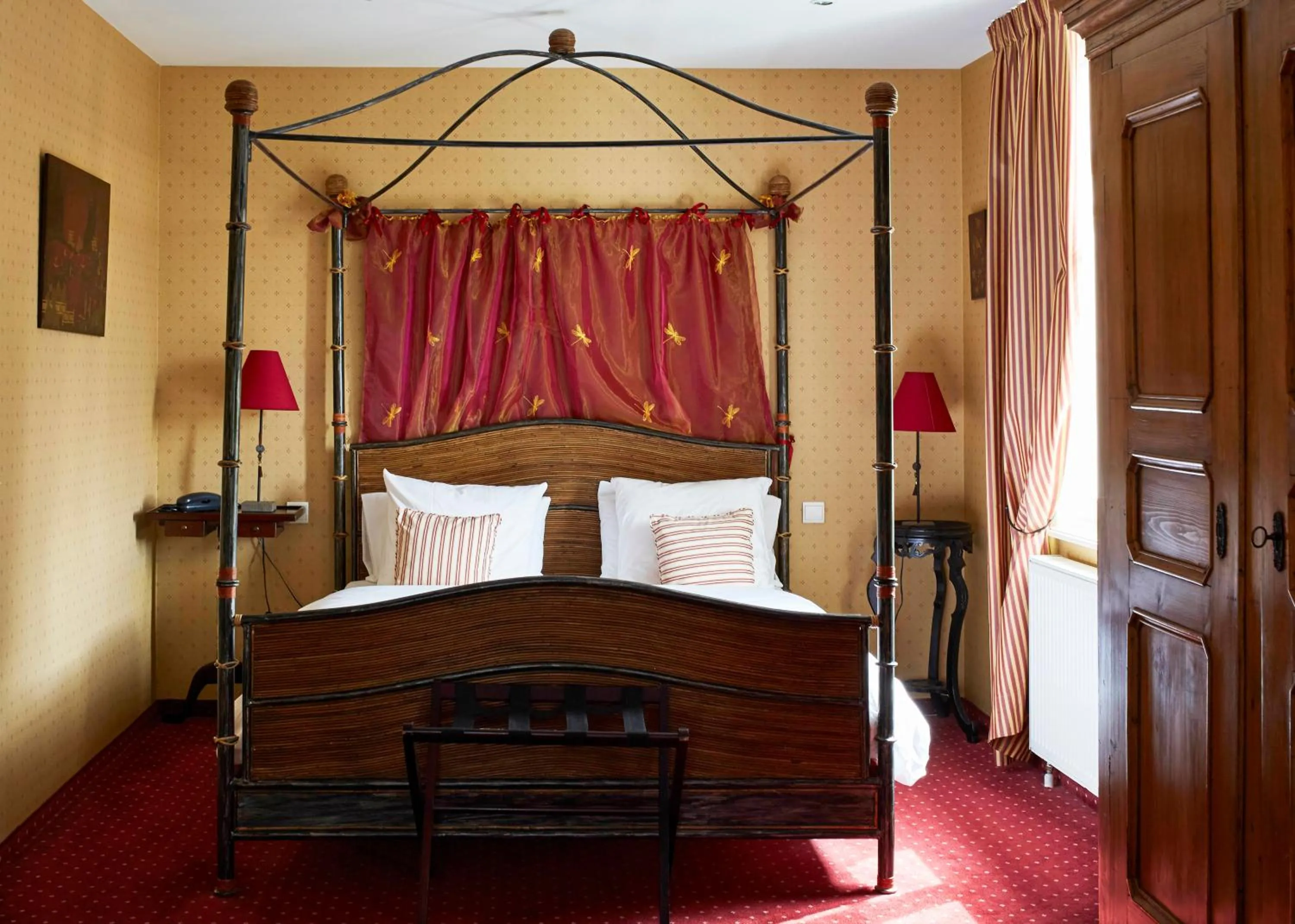 TV and multimedia, Bed in Les Prés D'ondine