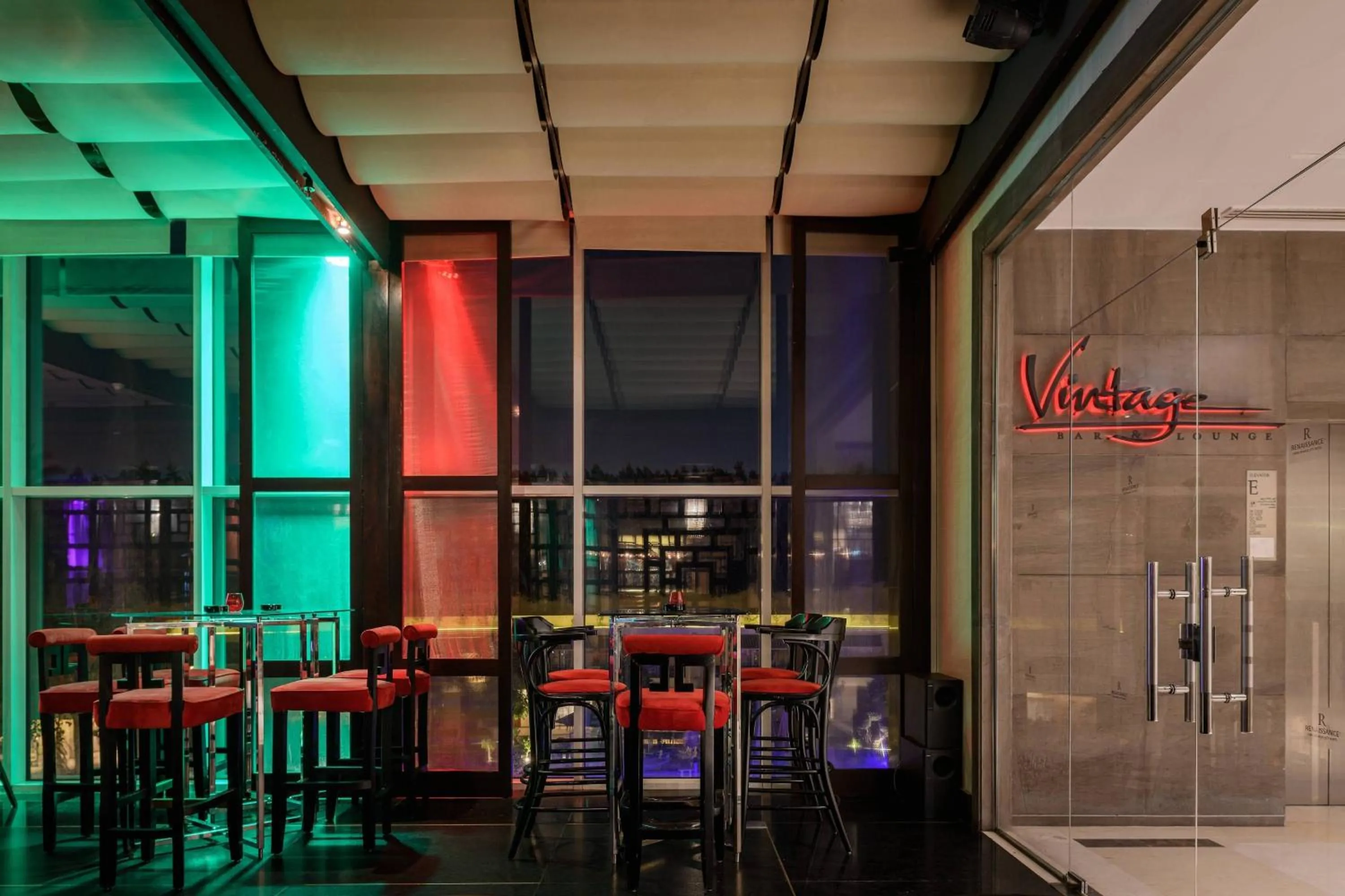 Lounge or bar in Renaissance Cairo Mirage City Hotel