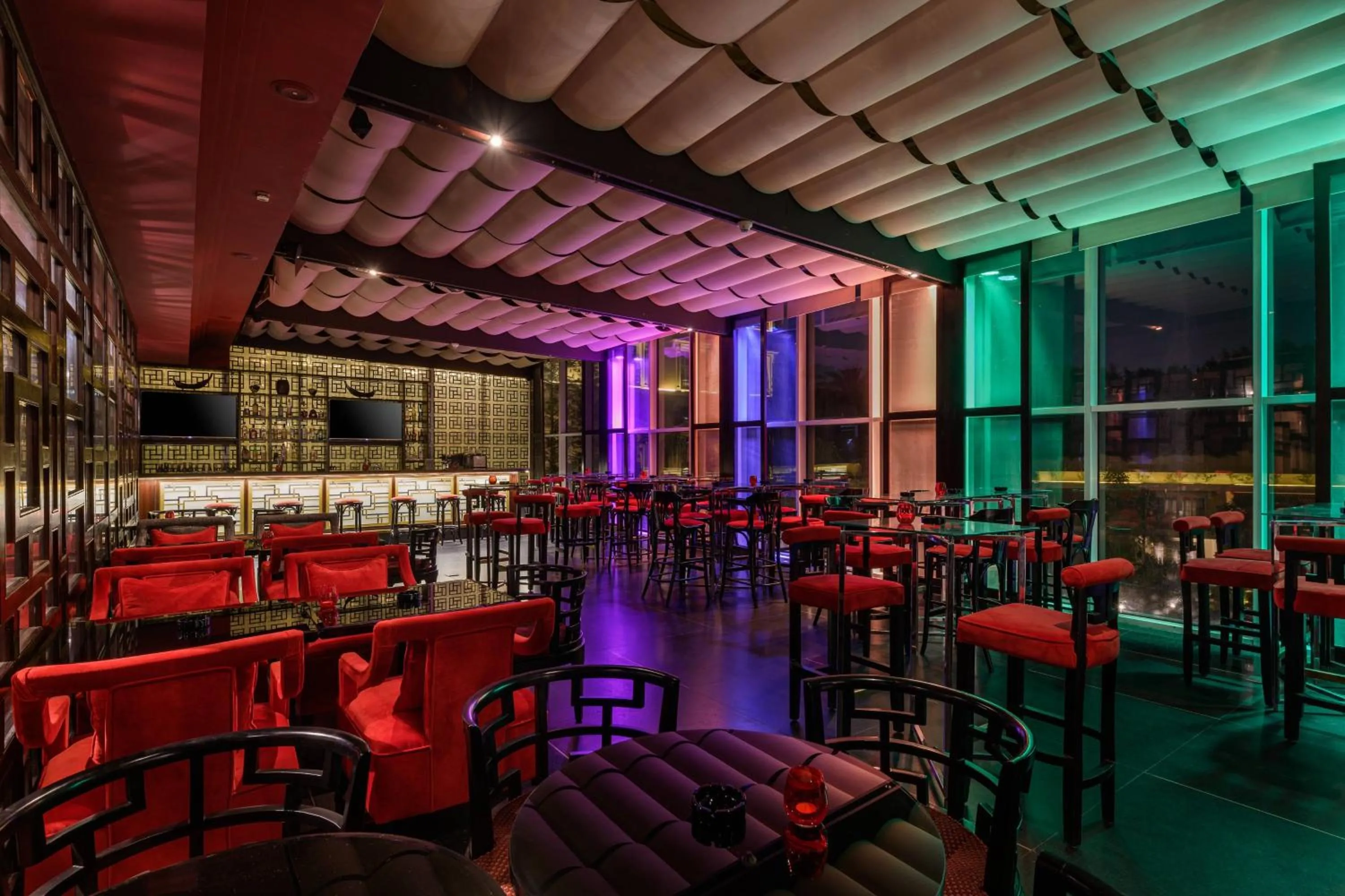 Lounge or bar in Renaissance Cairo Mirage City Hotel