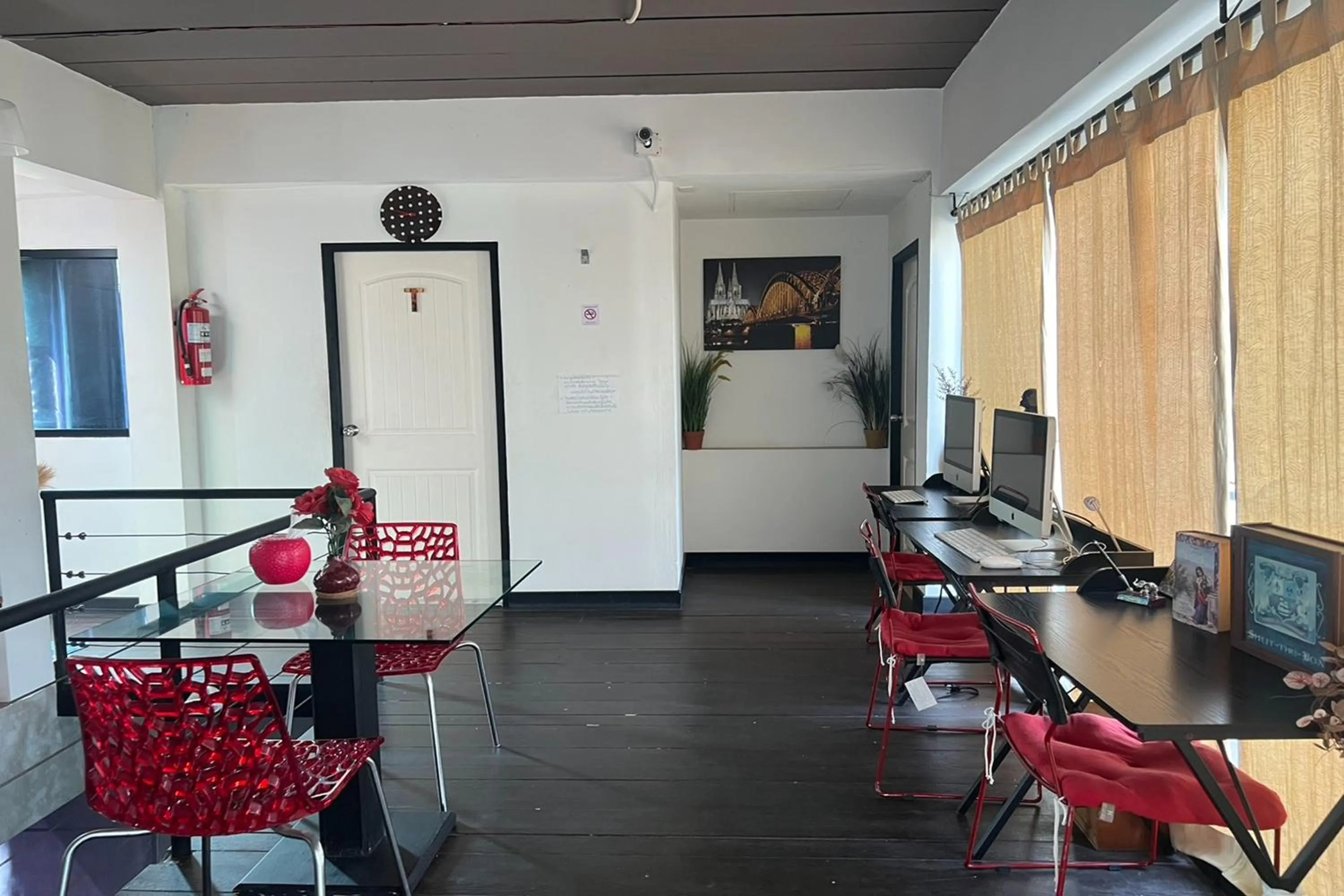 Seating area in BKL Pool Villa Pattaya