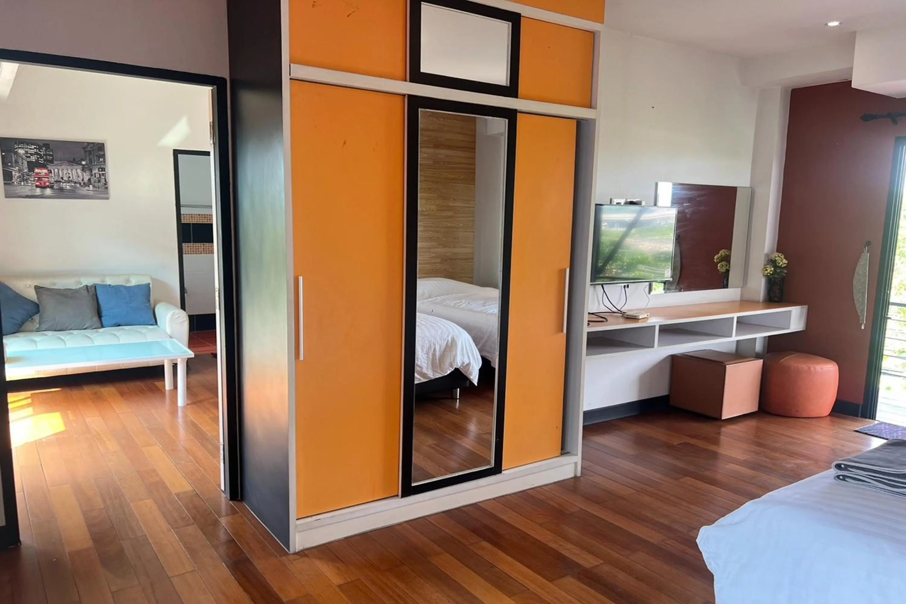 wardrobe, Bed in BKL Pool Villa Pattaya