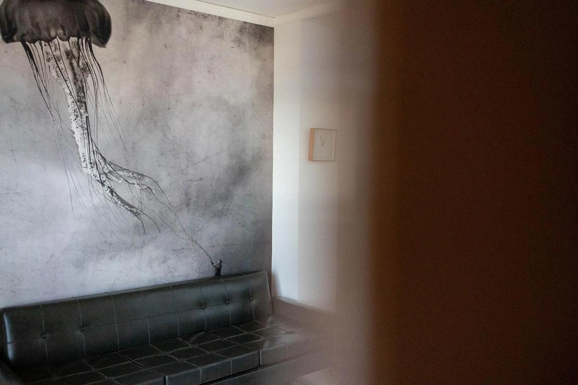 Internal: Not applicable to any particular room in Al 33 Giri