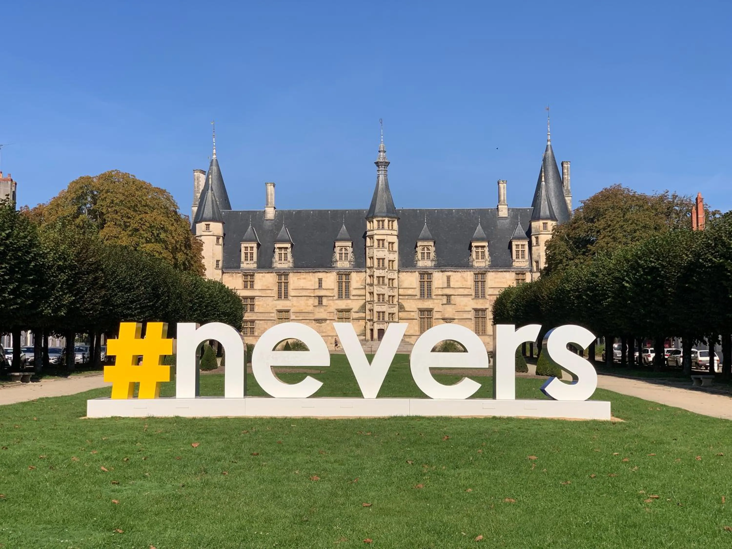 Nearby landmark in Europe Hôtel