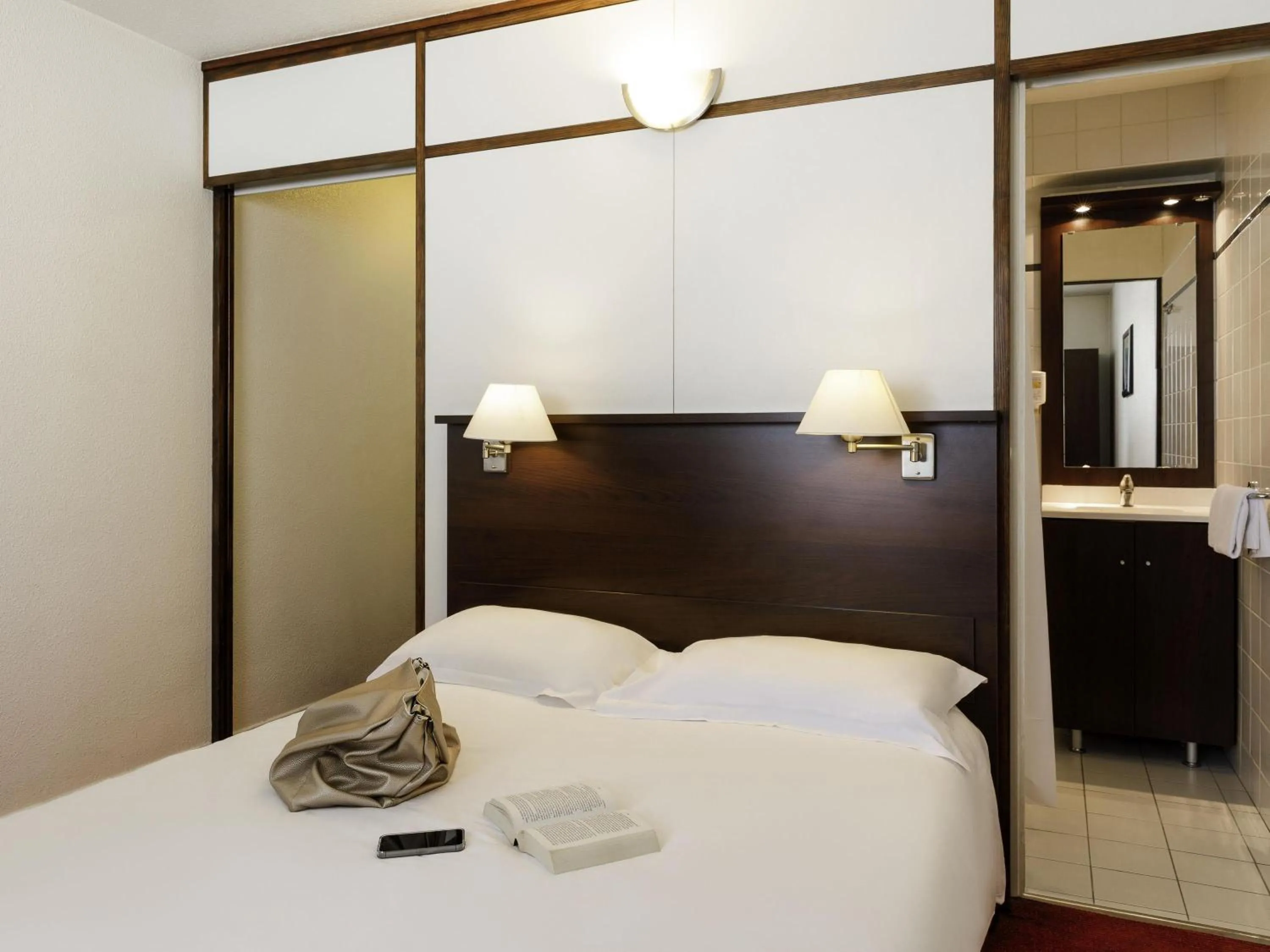 Bedroom in Aparthotel Adagio Access Lille Vauban