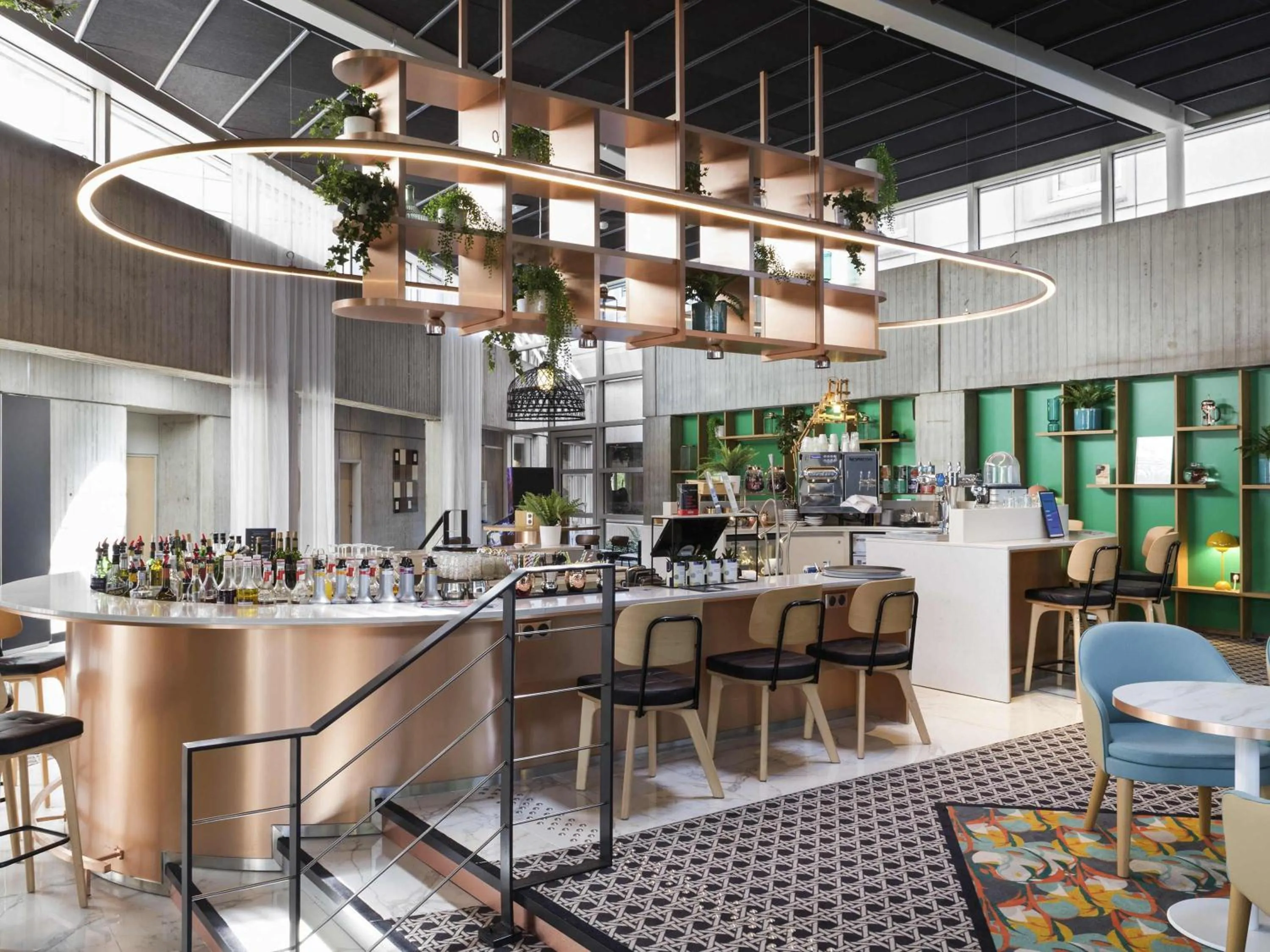 Lounge or bar in Novotel Paris Charles de Gaulle Airport