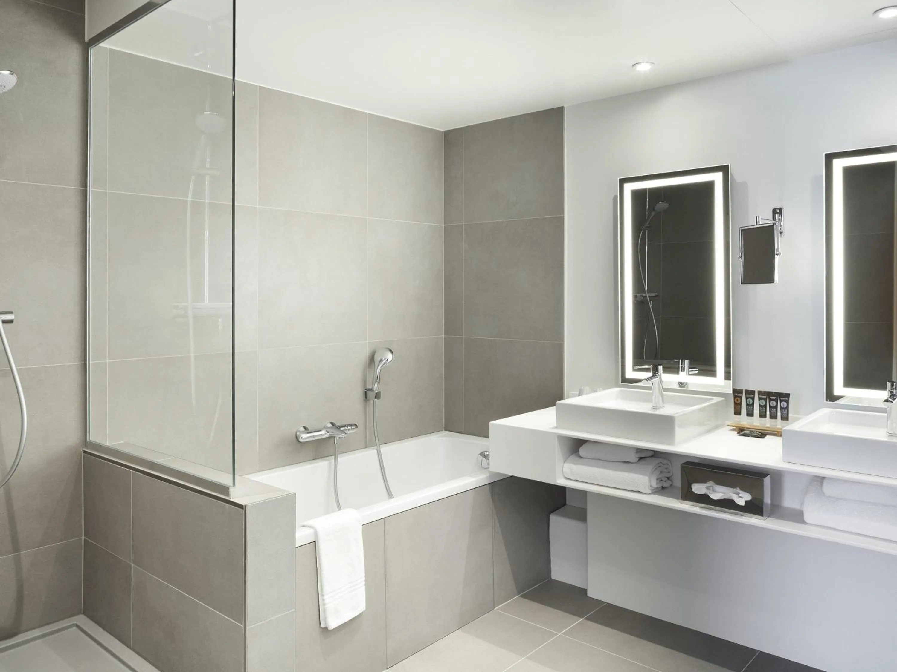 Bedroom in Novotel Paris Charles de Gaulle Airport