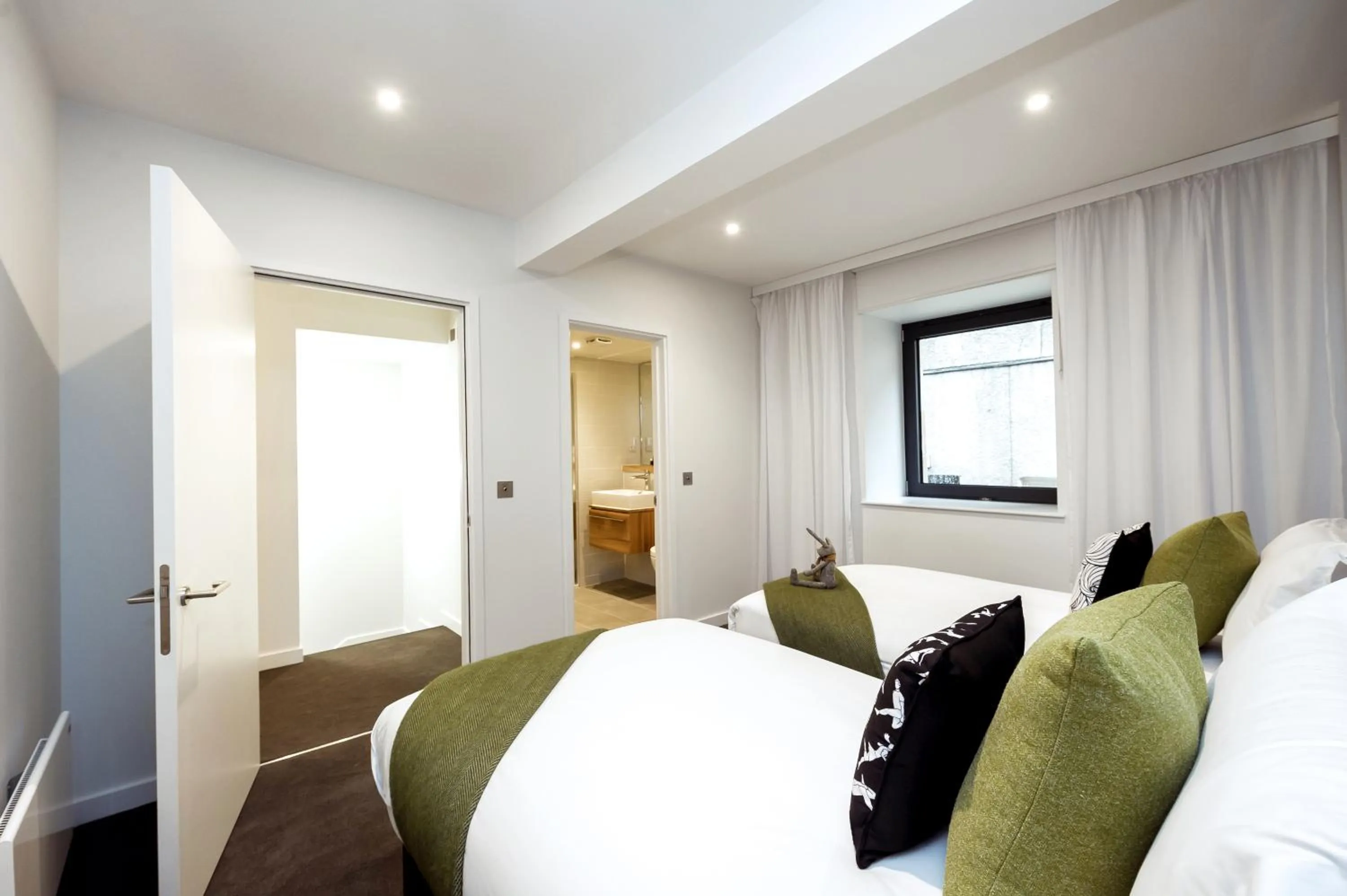 Bed in Wilde Aparthotels Edinburgh Grassmarket