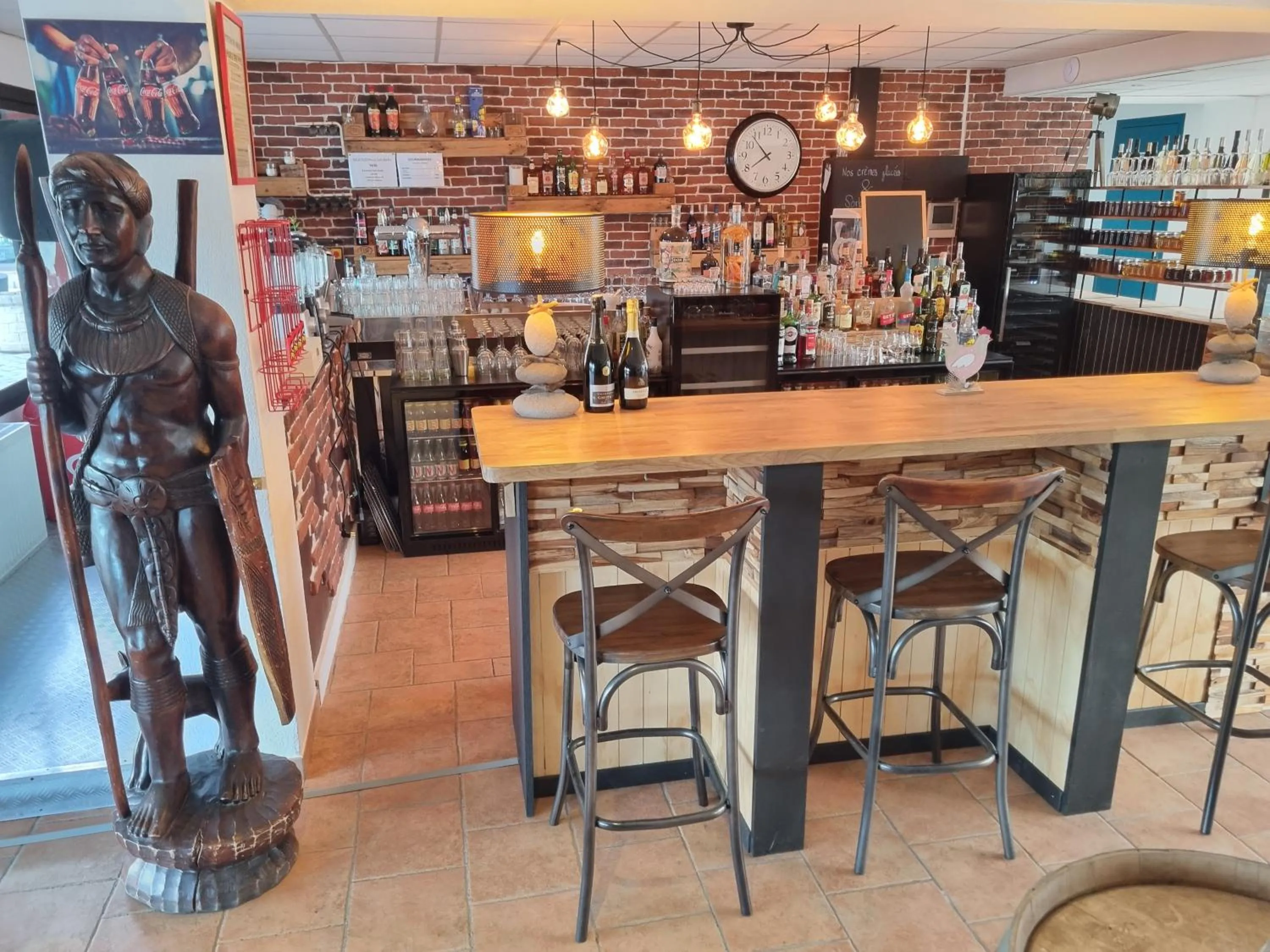 Lounge or bar in Auberge des Salles