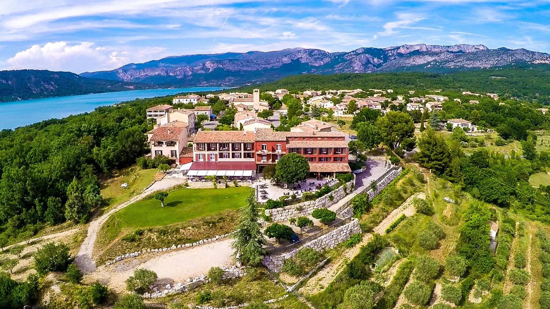 Lake view in Auberge des Salles