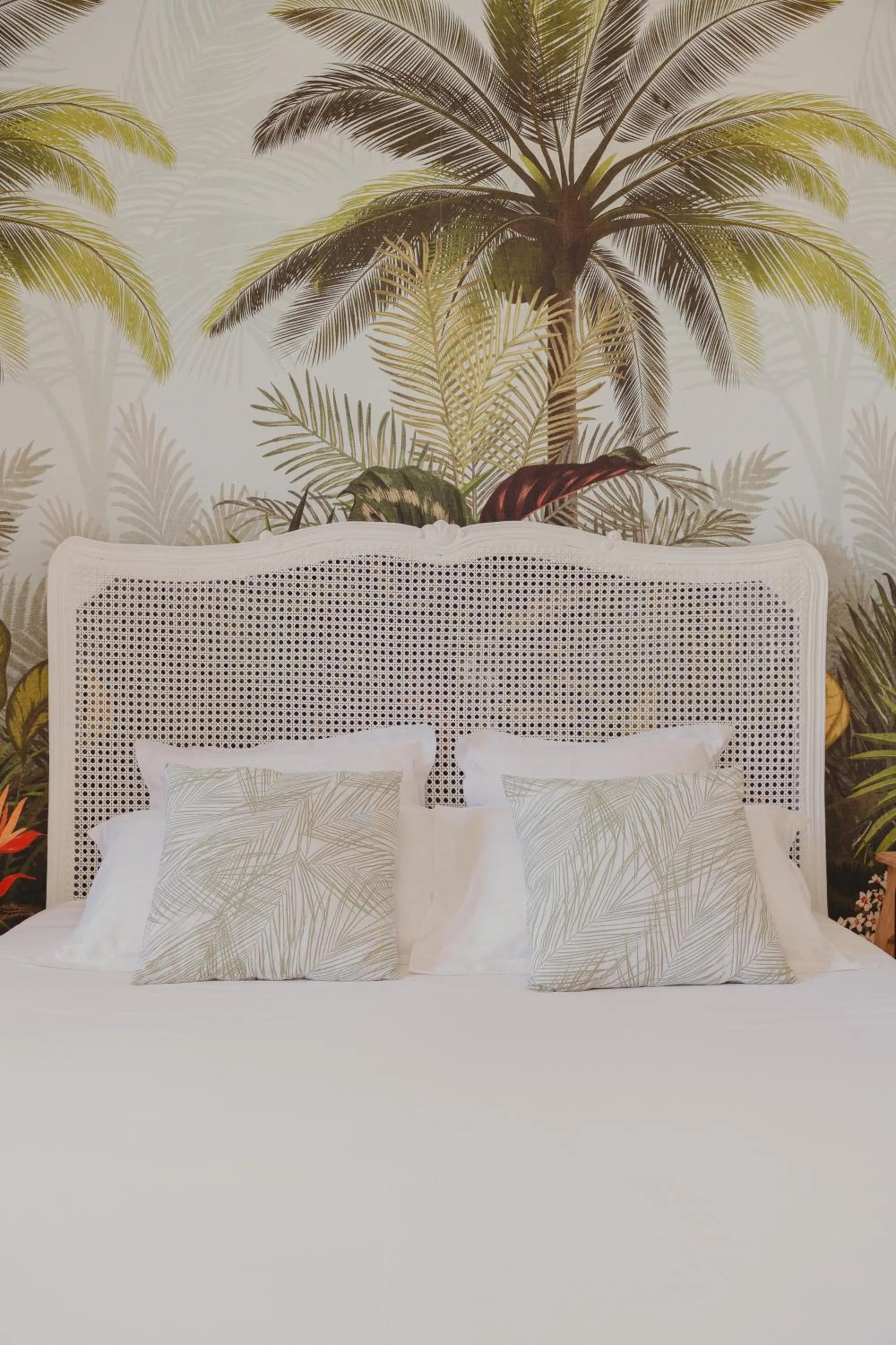 Bedroom, Bed in Castillon Des Baux