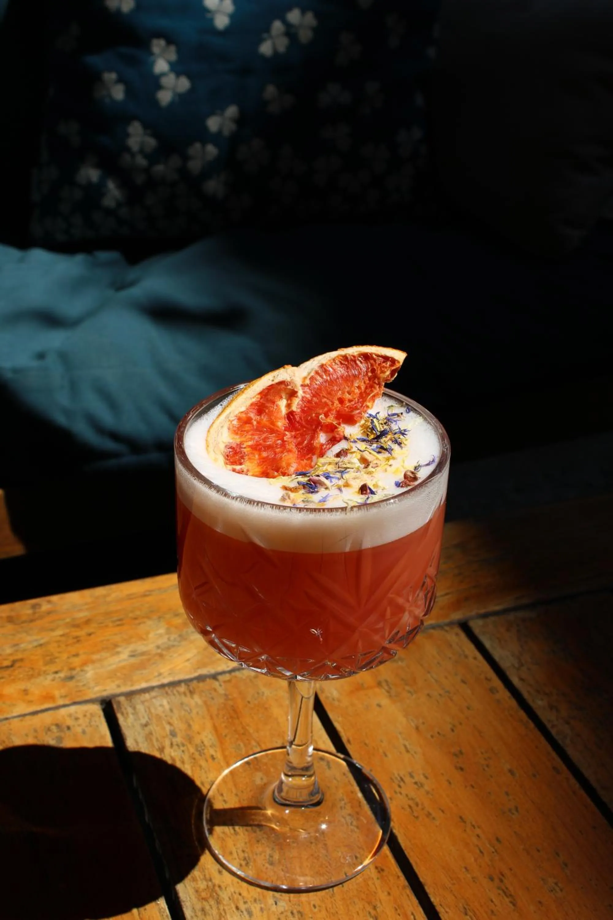 Food and drinks in Maison Philippe Le Bon Hôtel, Restaurant & Bar le 19