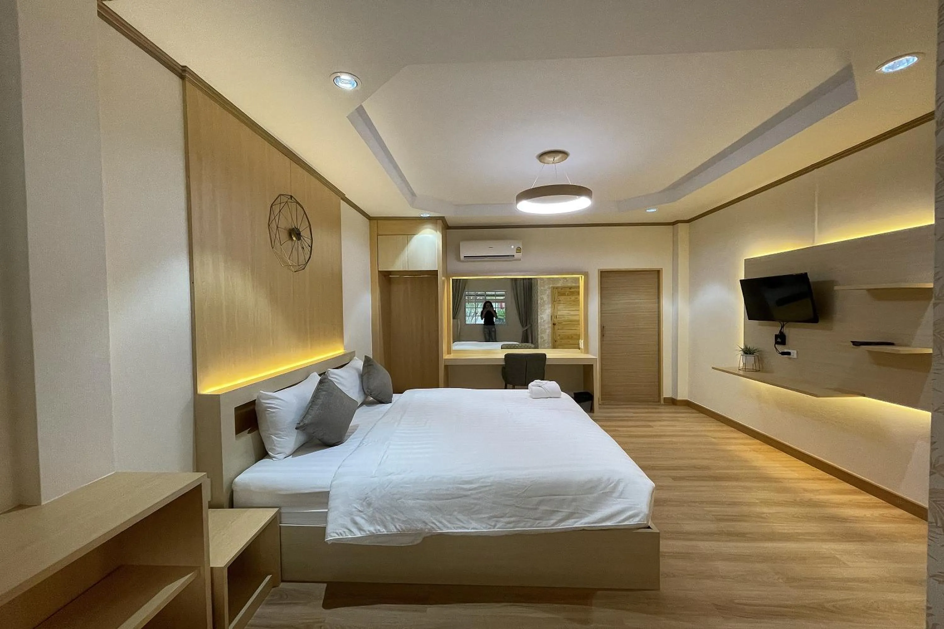 Photo of the whole room, Bed in BB house & resort