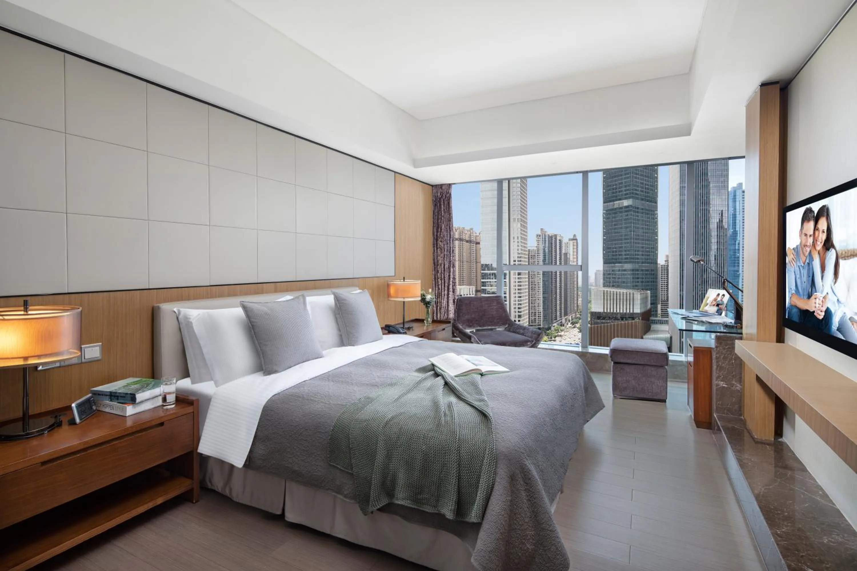 Bedroom, Bed in Ascott IFC Guangzhou