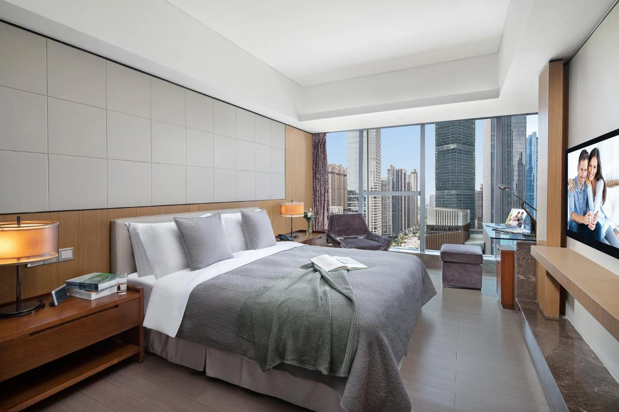 Bedroom, Bed in Ascott IFC Guangzhou