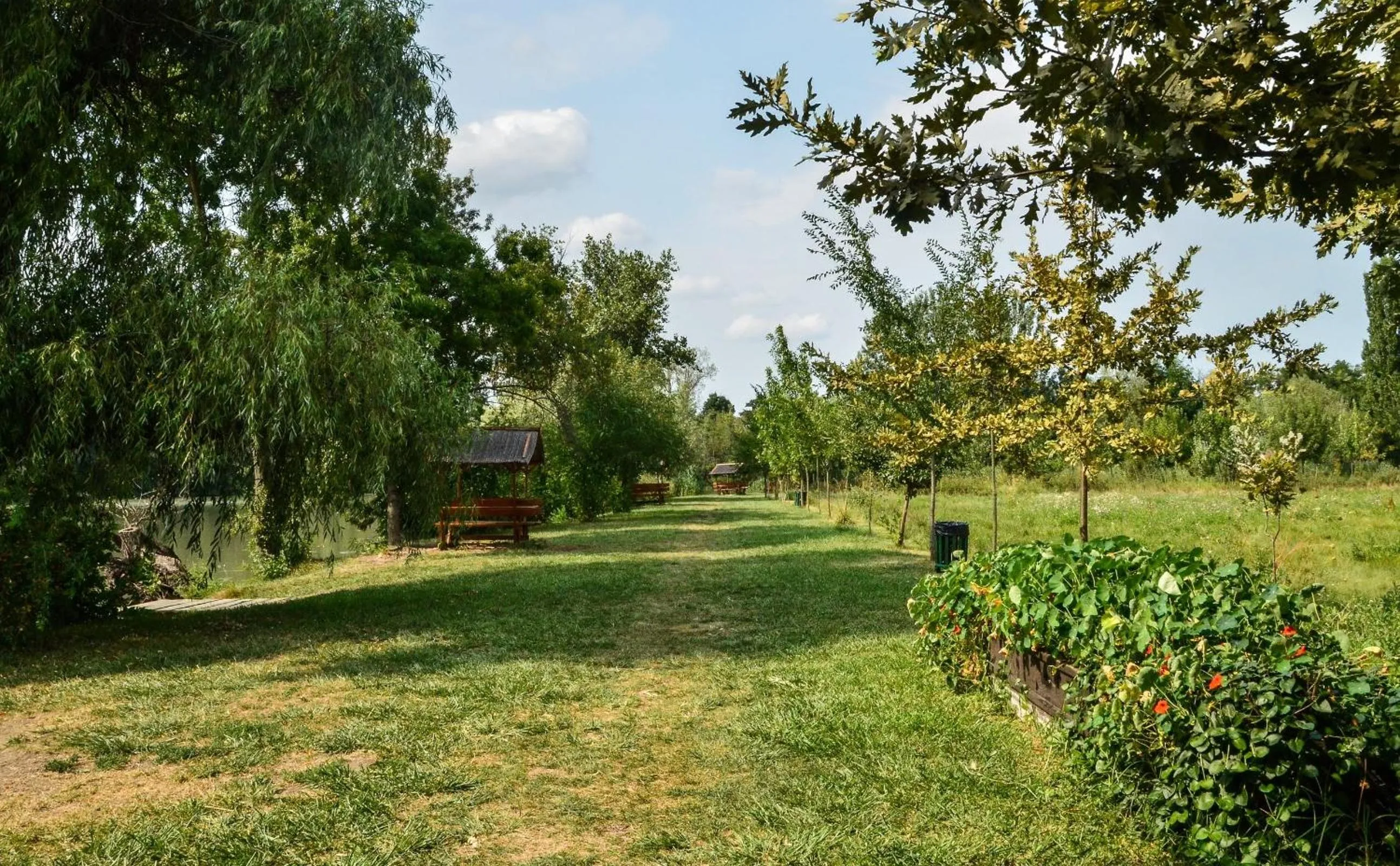 Antal-tavi Fogadó és Horgászparadicsom