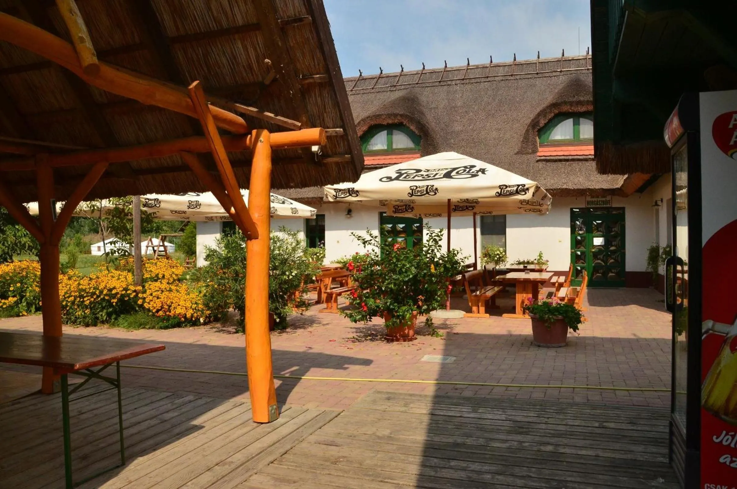 Antal-tavi Fogadó és Horgászparadicsom