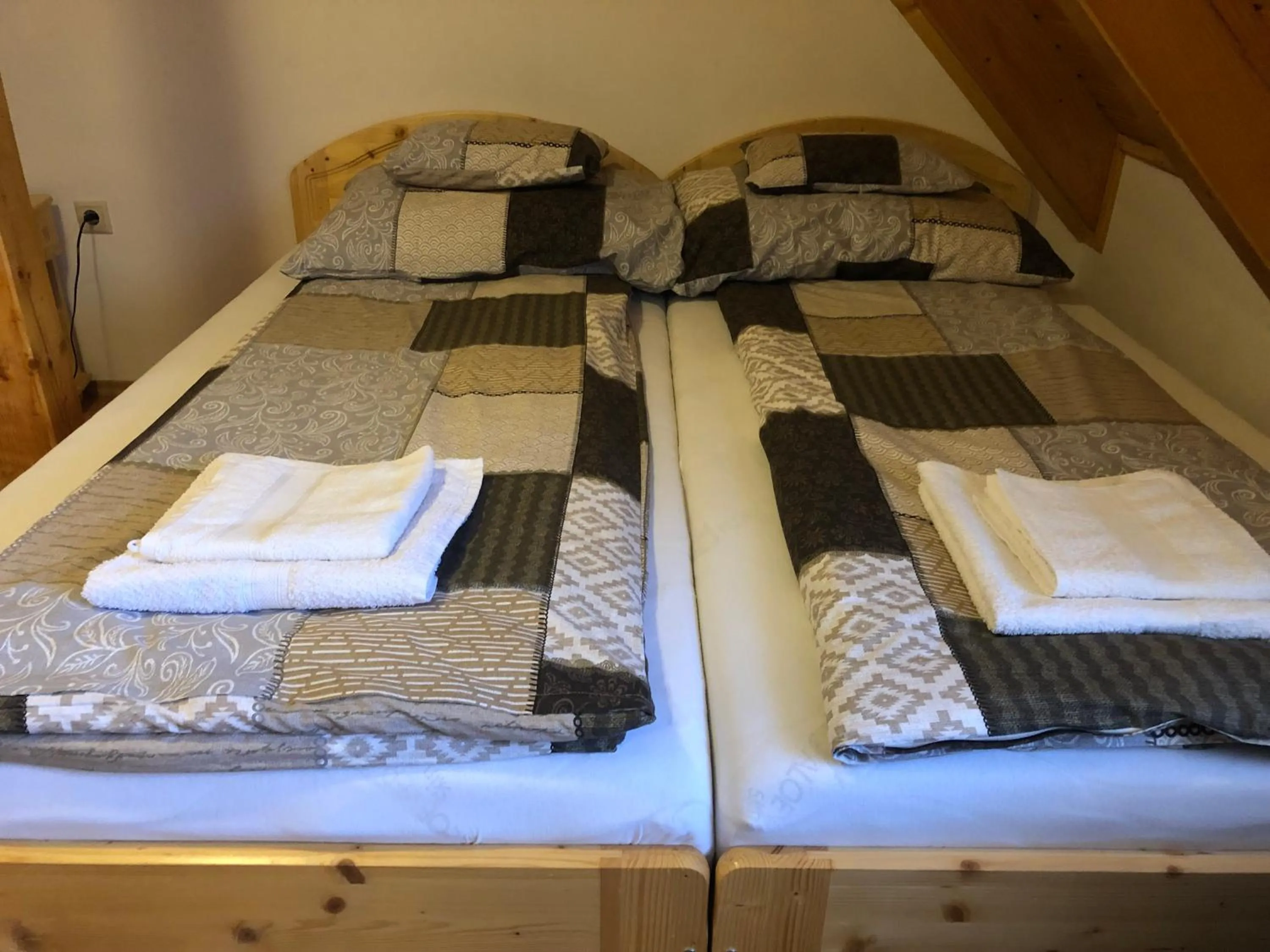 Bed in Antal-tavi Fogadó és Horgászparadicsom