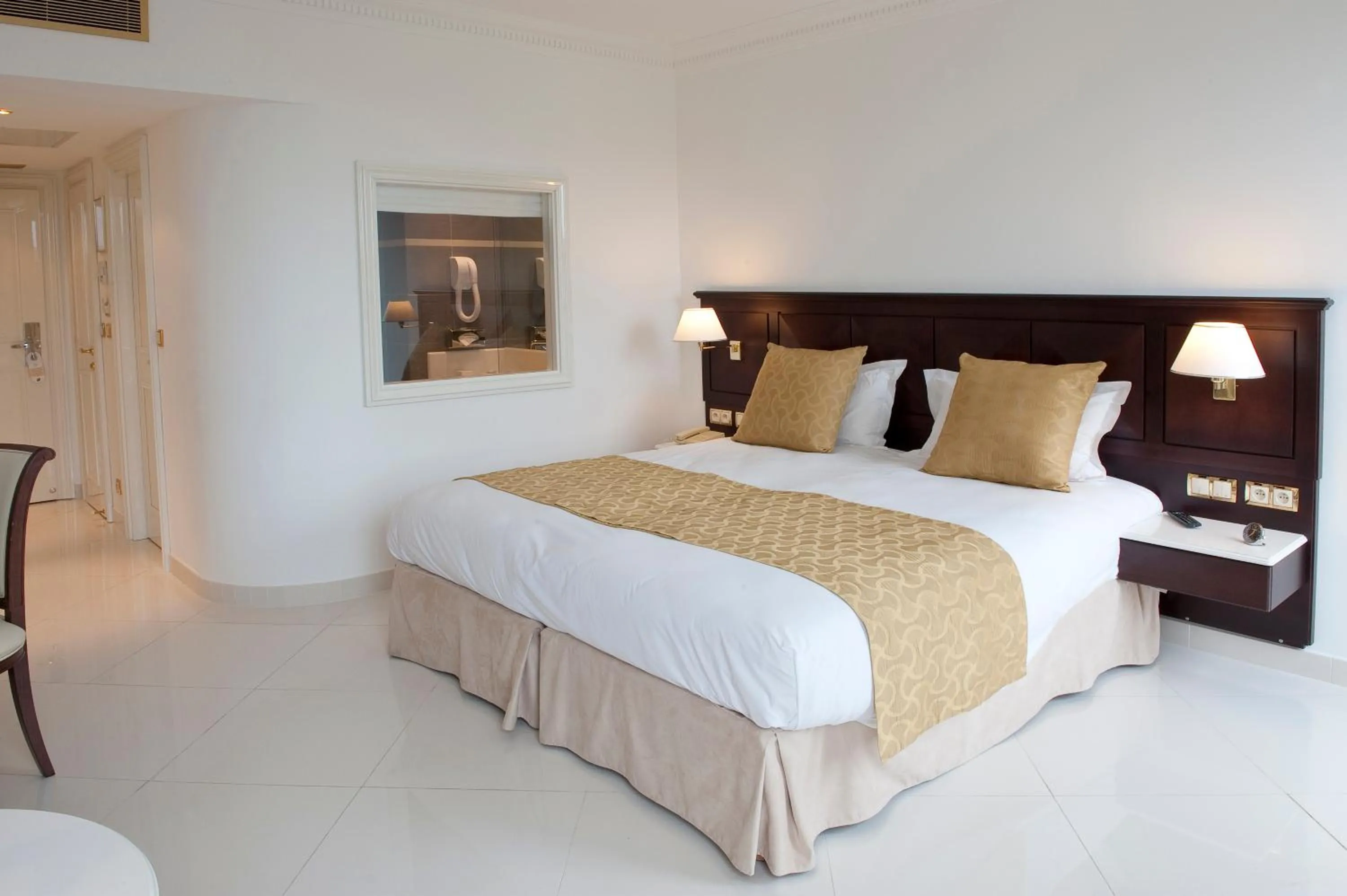 Bed in Hotel Aston La Scala