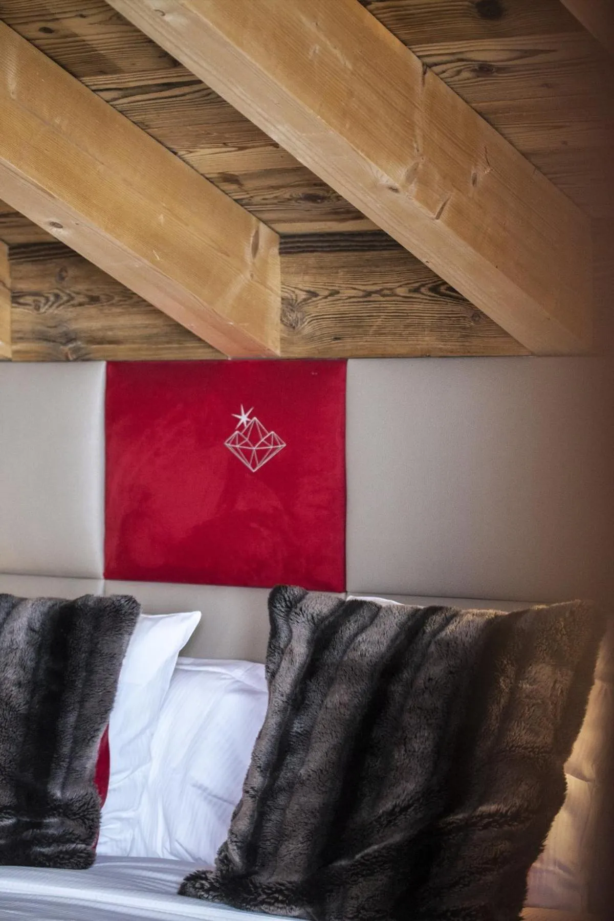 Bed in Hôtel Koh-I Nor by Les Etincelles