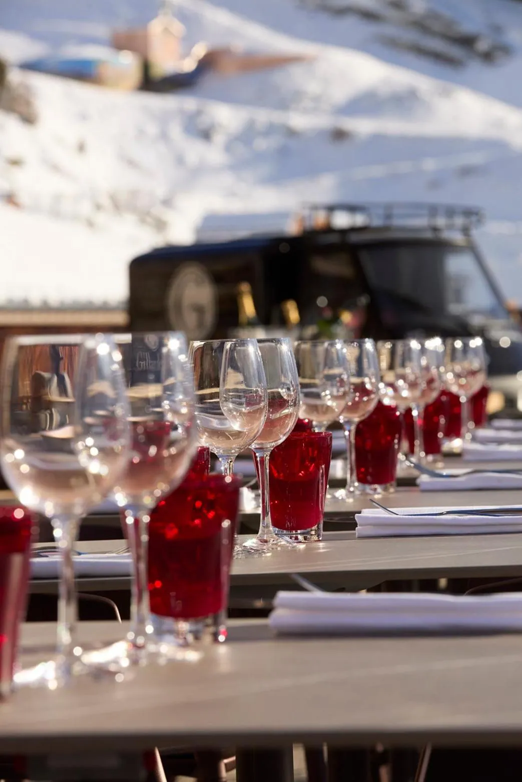 Day in Hôtel Koh-I Nor by Les Etincelles