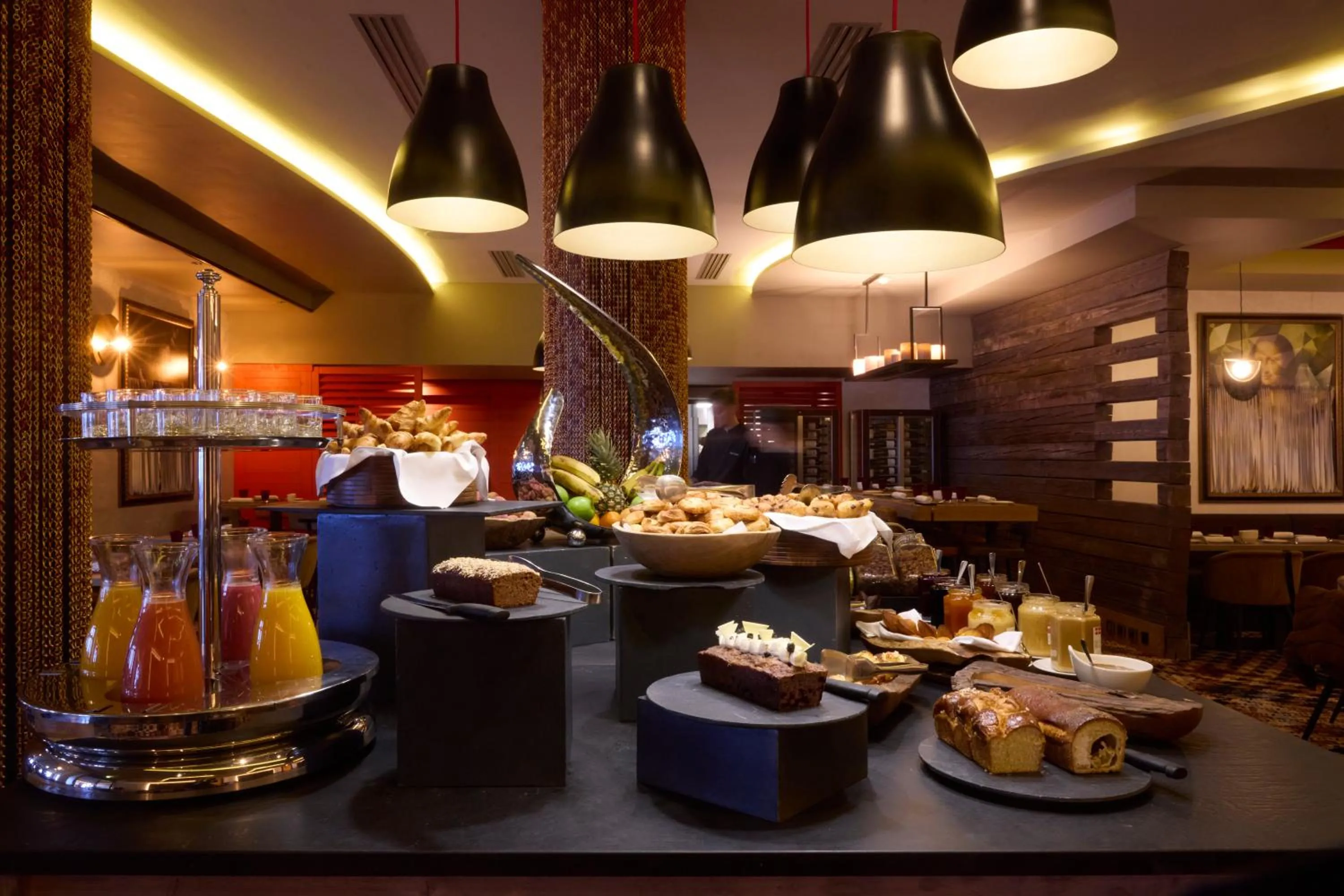 Buffet breakfast in Hôtel Koh-I Nor by Les Etincelles