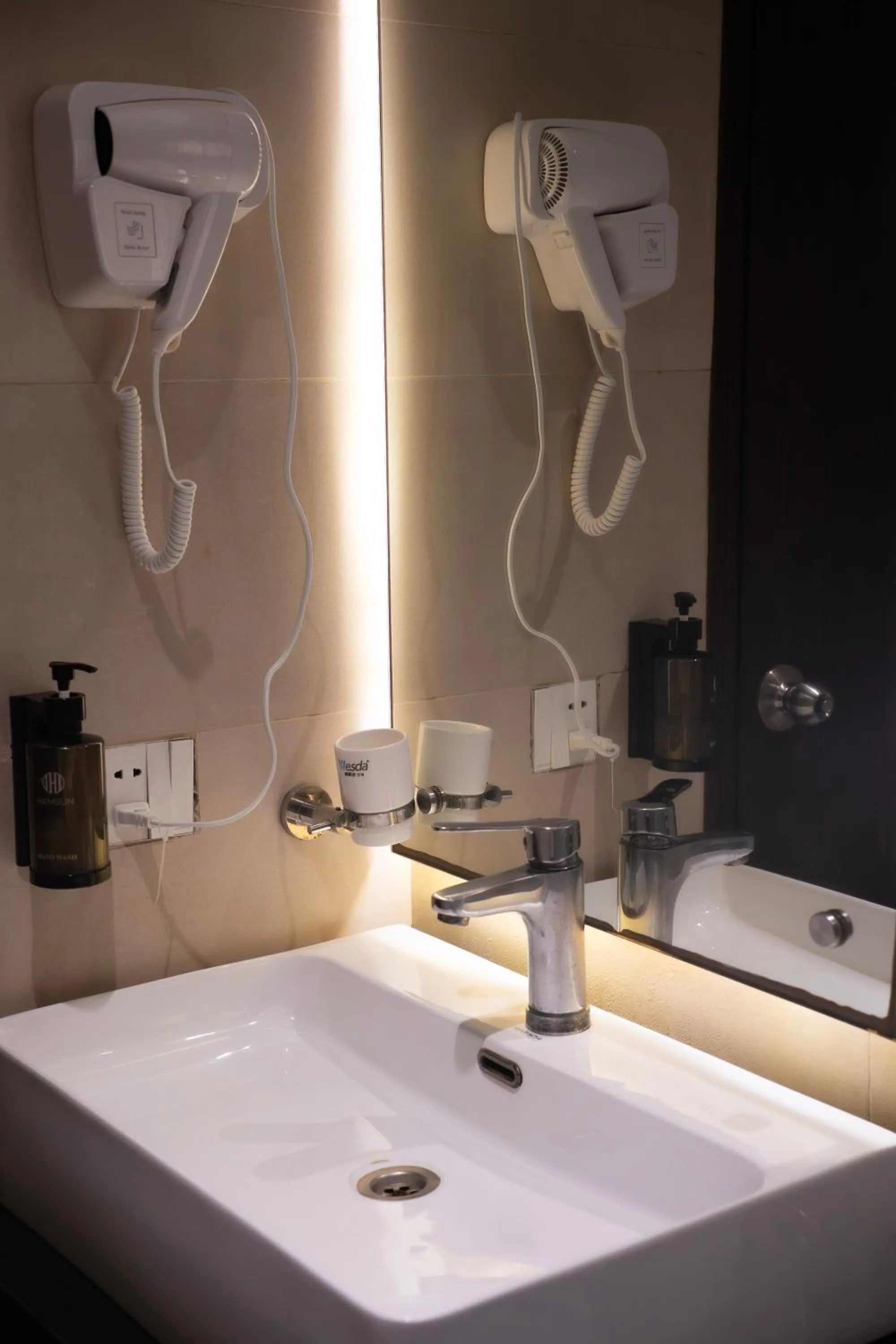 Bathroom in Hamsun Shahrah-e-Faisal