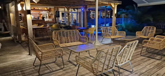 Lounge or bar in Les Cottages Du Lac