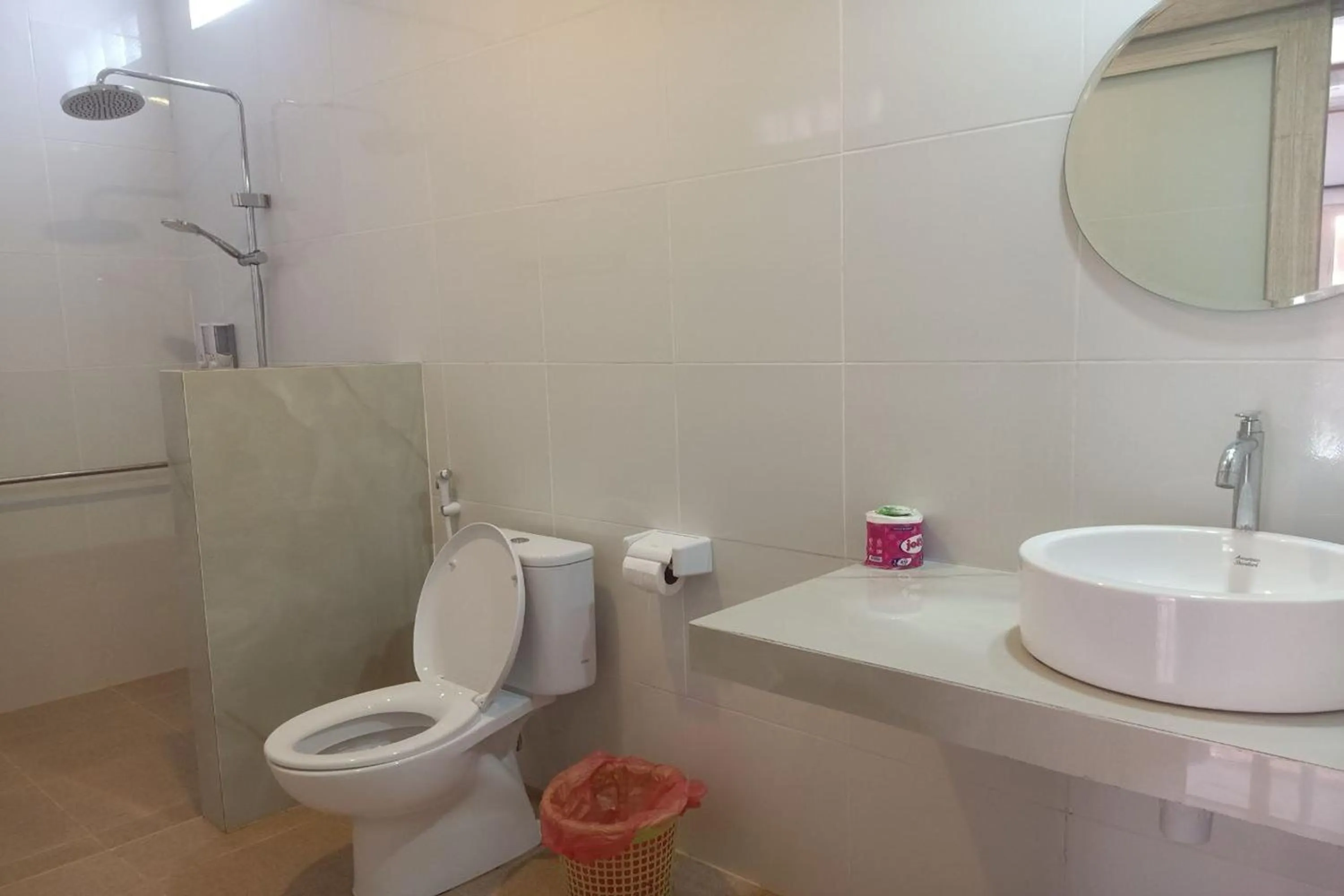 Bathroom in The Beach Huts Lembongan