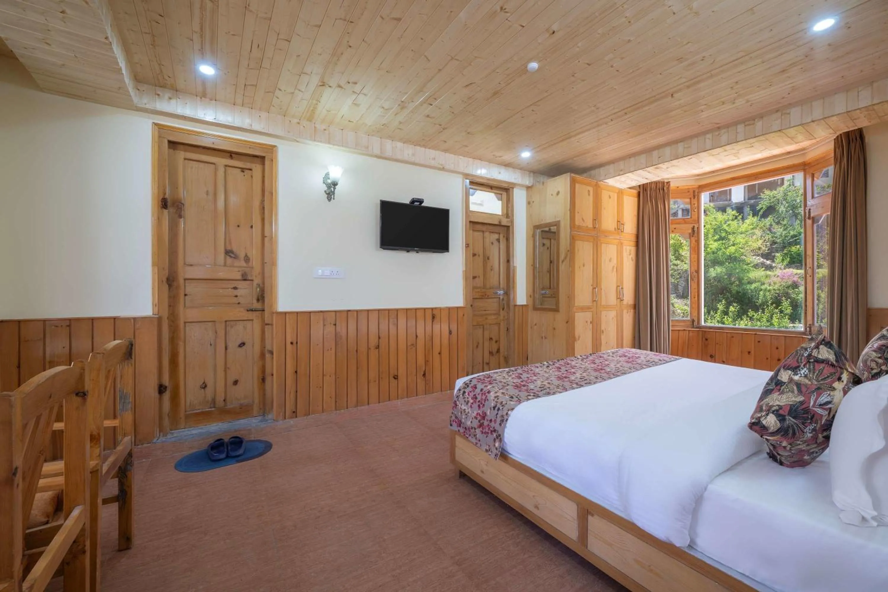 Bed in Echor The Alpine Crest Kalpa