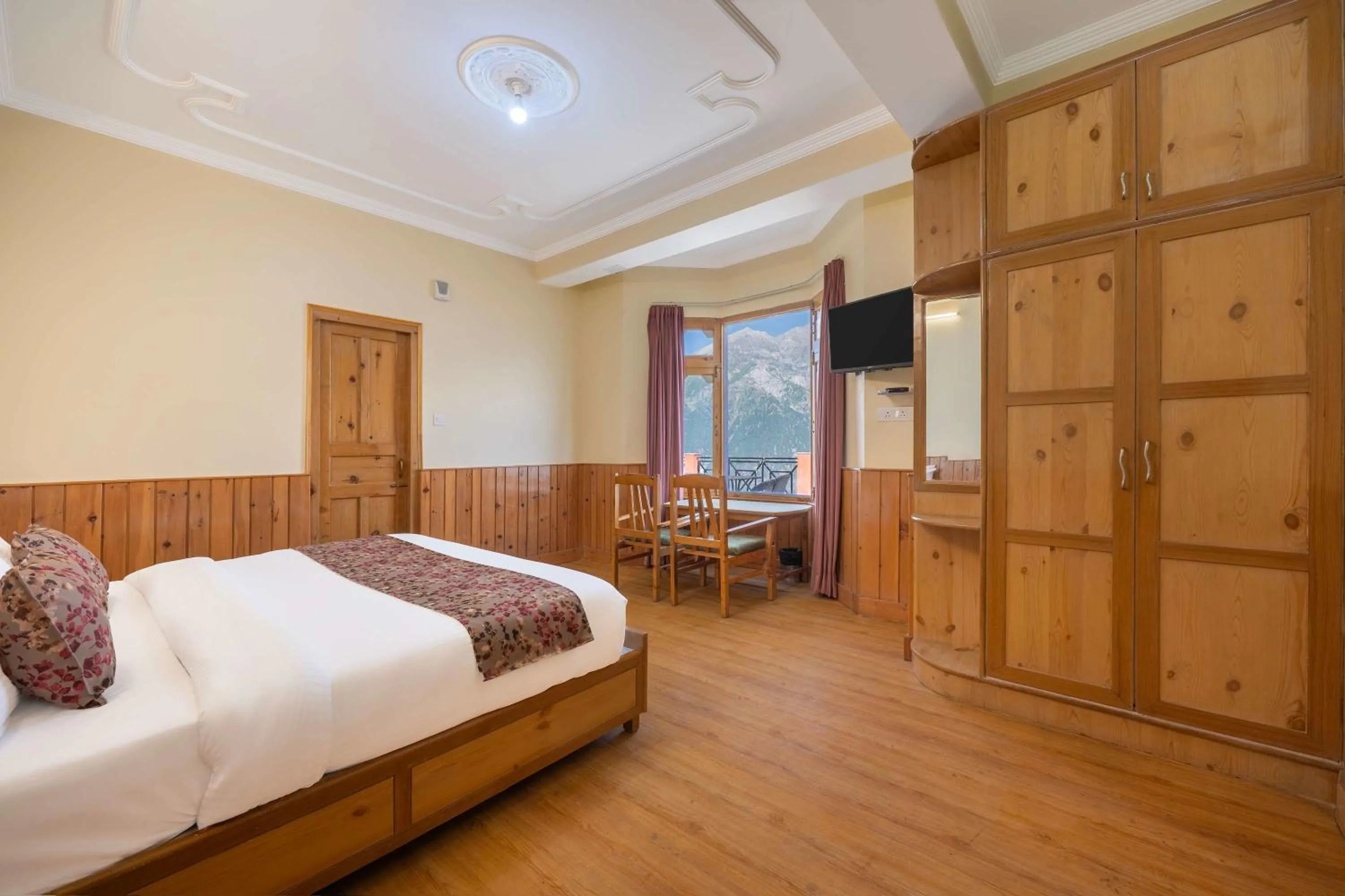 Bed in Echor The Alpine Crest Kalpa