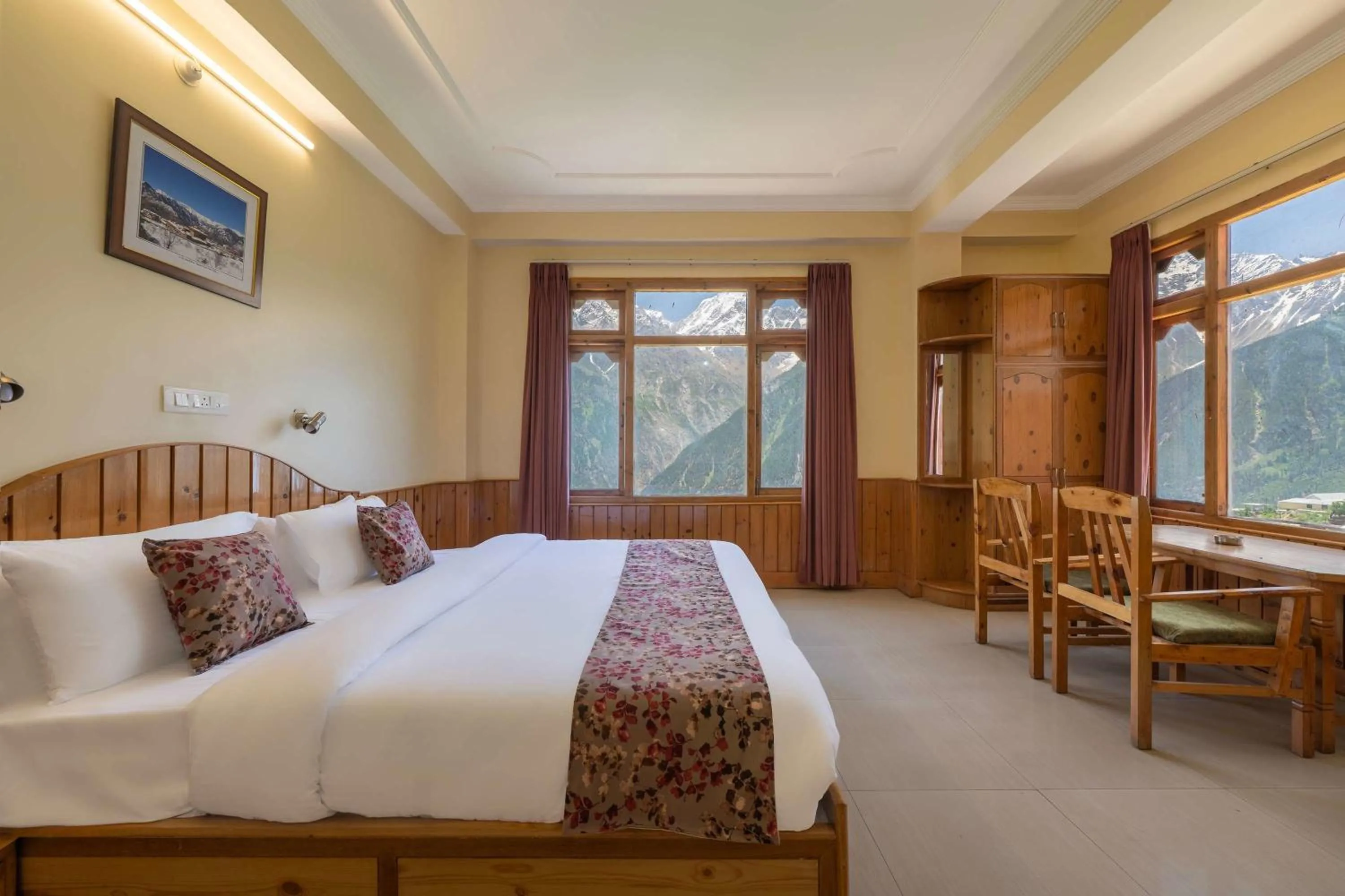 Bed in Echor The Alpine Crest Kalpa